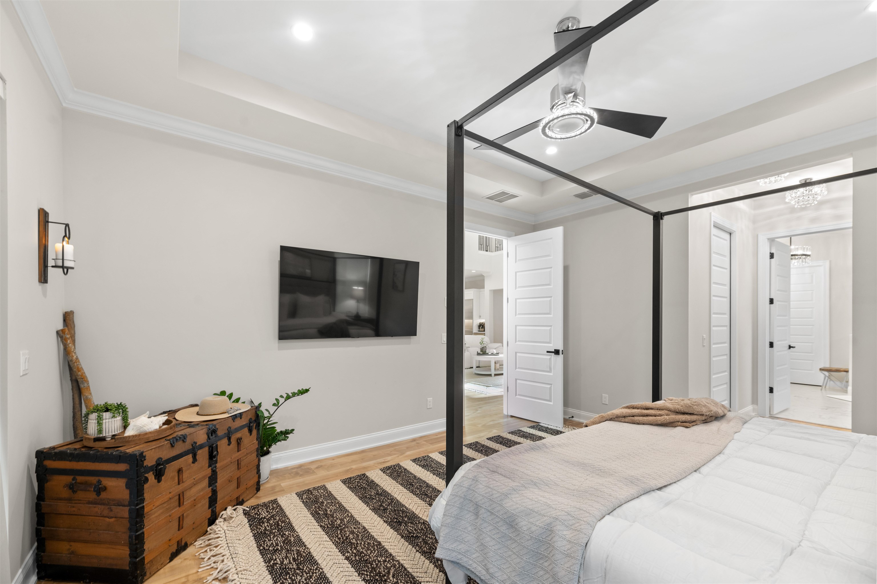 Image 19 of 84 For 2559 Palm Ave