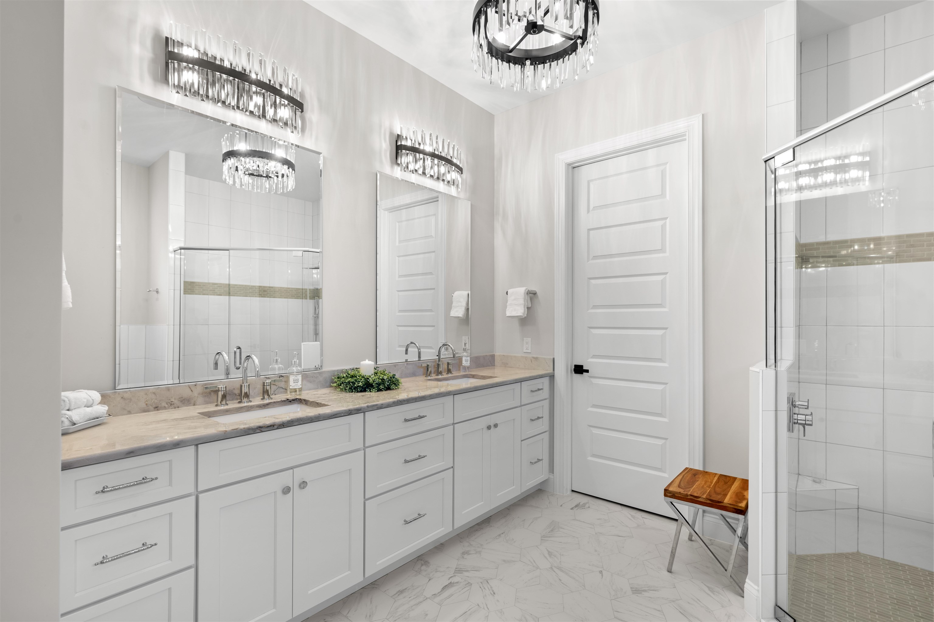 Image 24 of 84 For 2559 Palm Ave