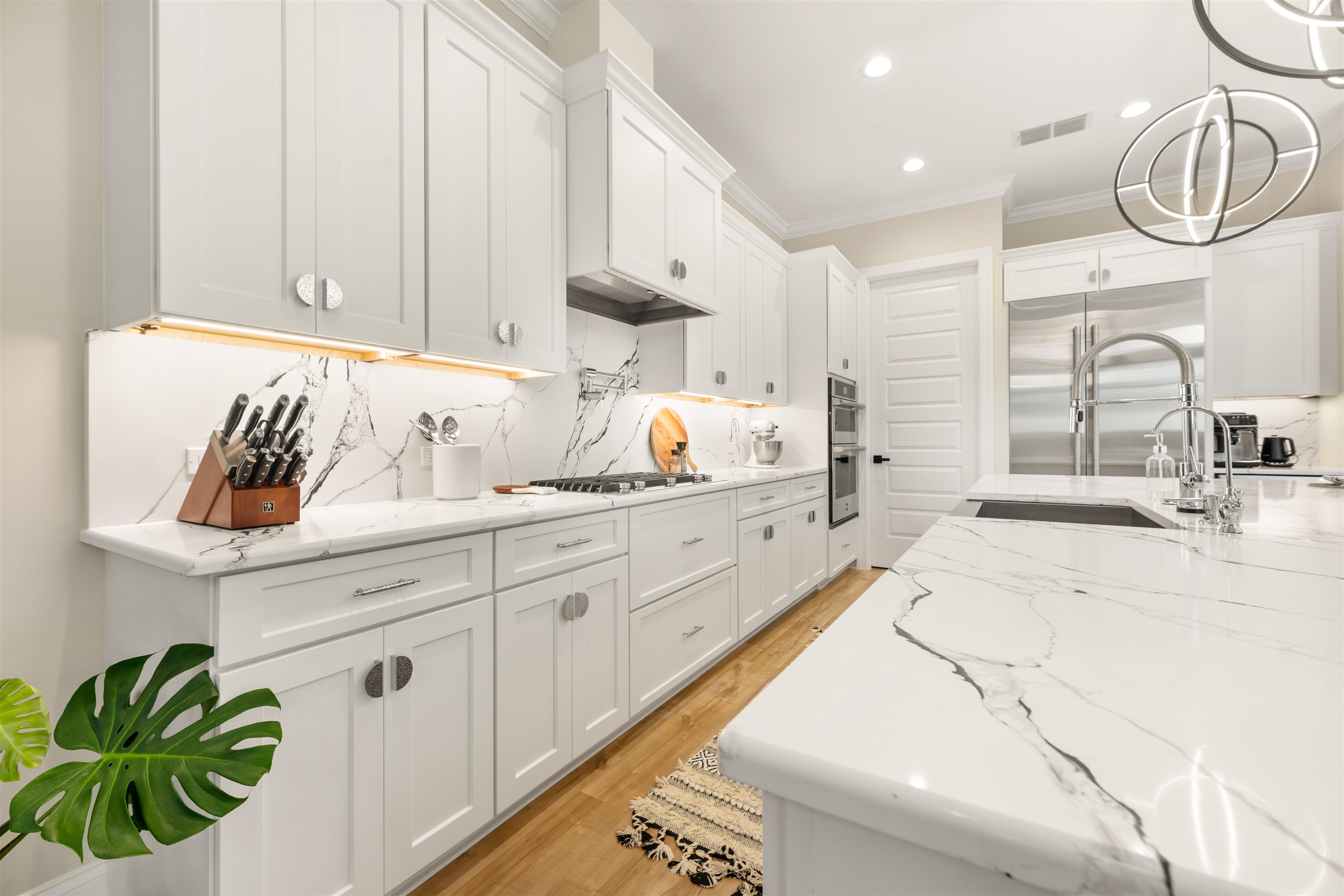 Image 33 of 84 For 2559 Palm Ave