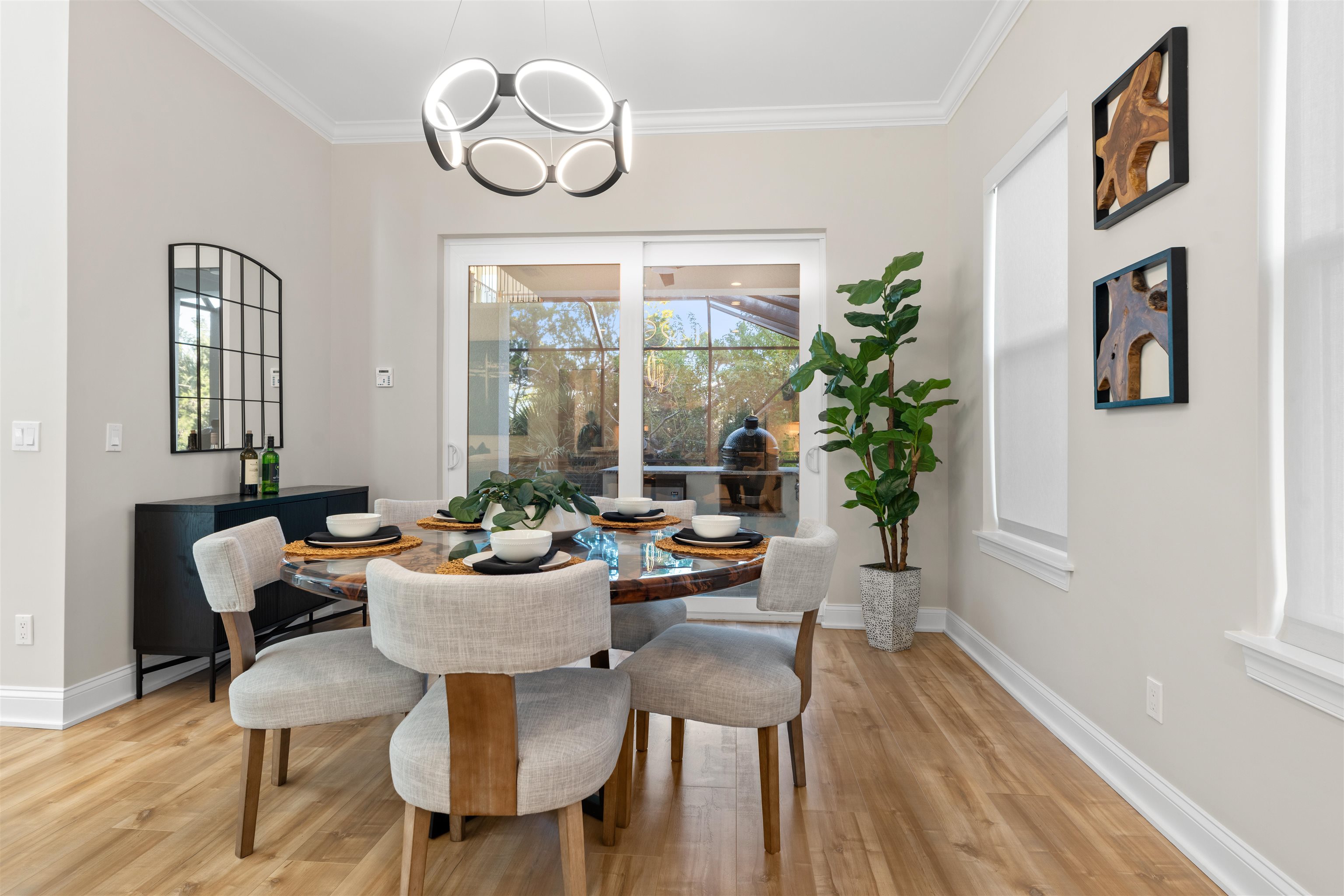 Image 35 of 84 For 2559 Palm Ave