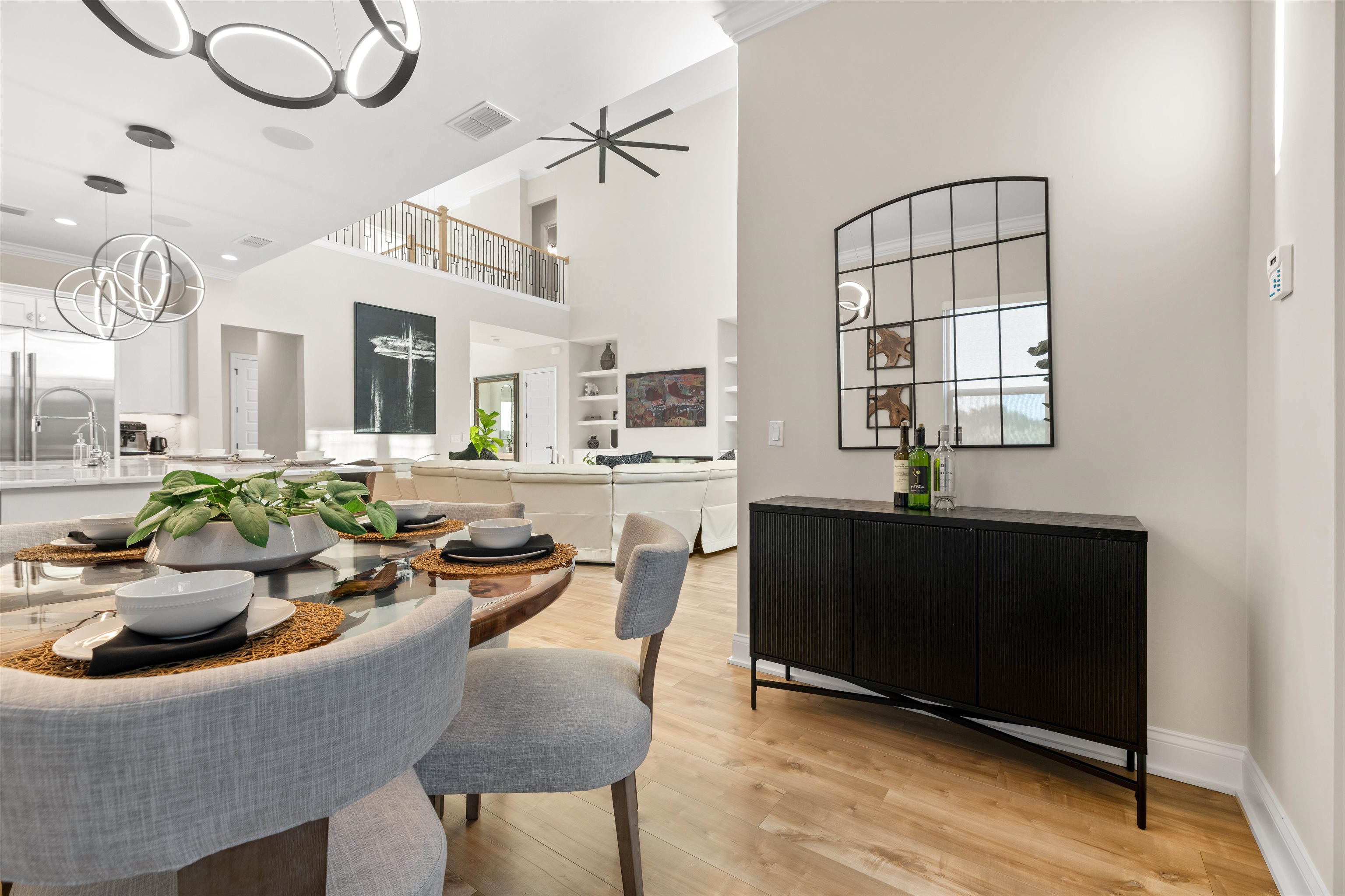 Image 38 of 84 For 2559 Palm Ave