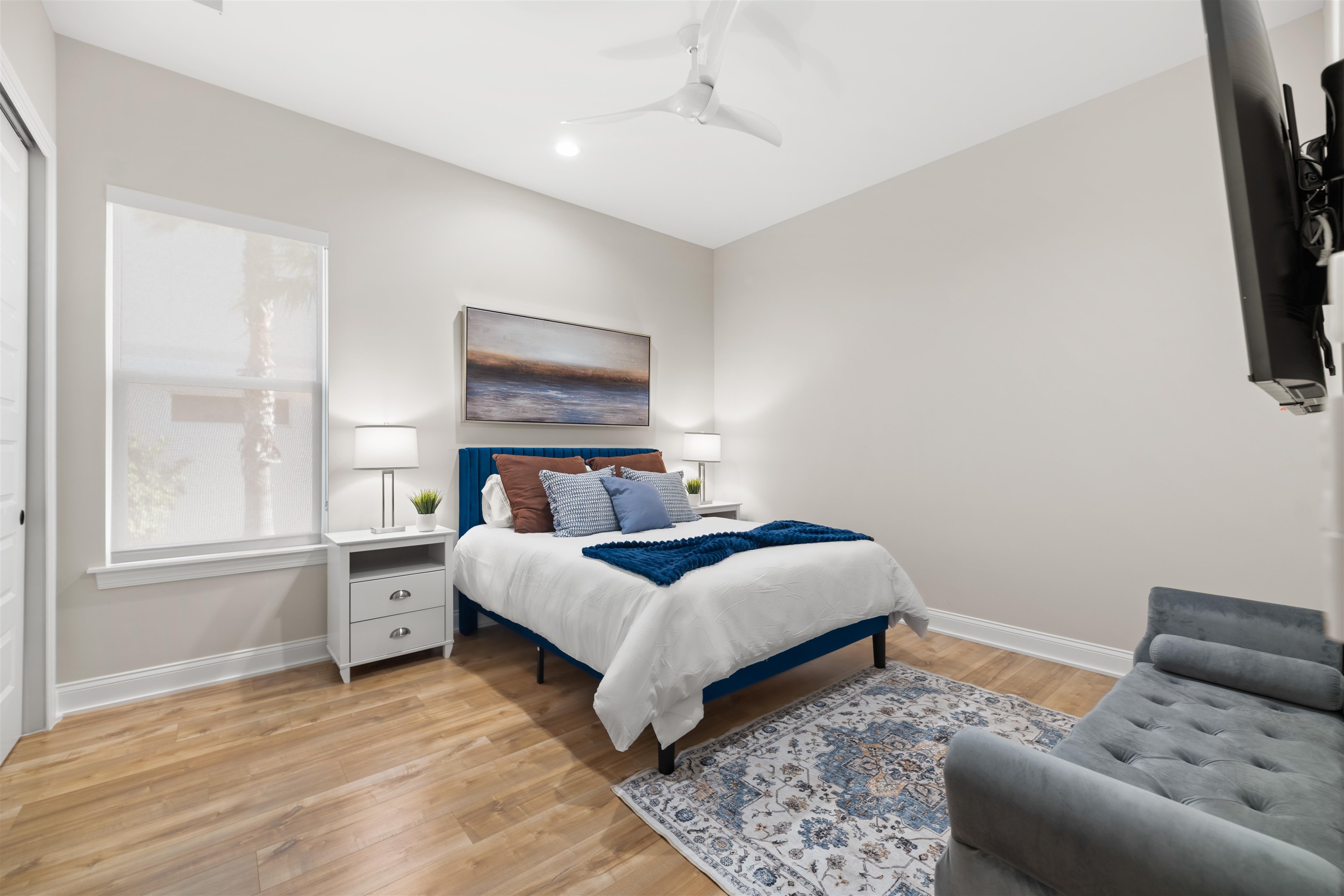 Image 41 of 84 For 2559 Palm Ave