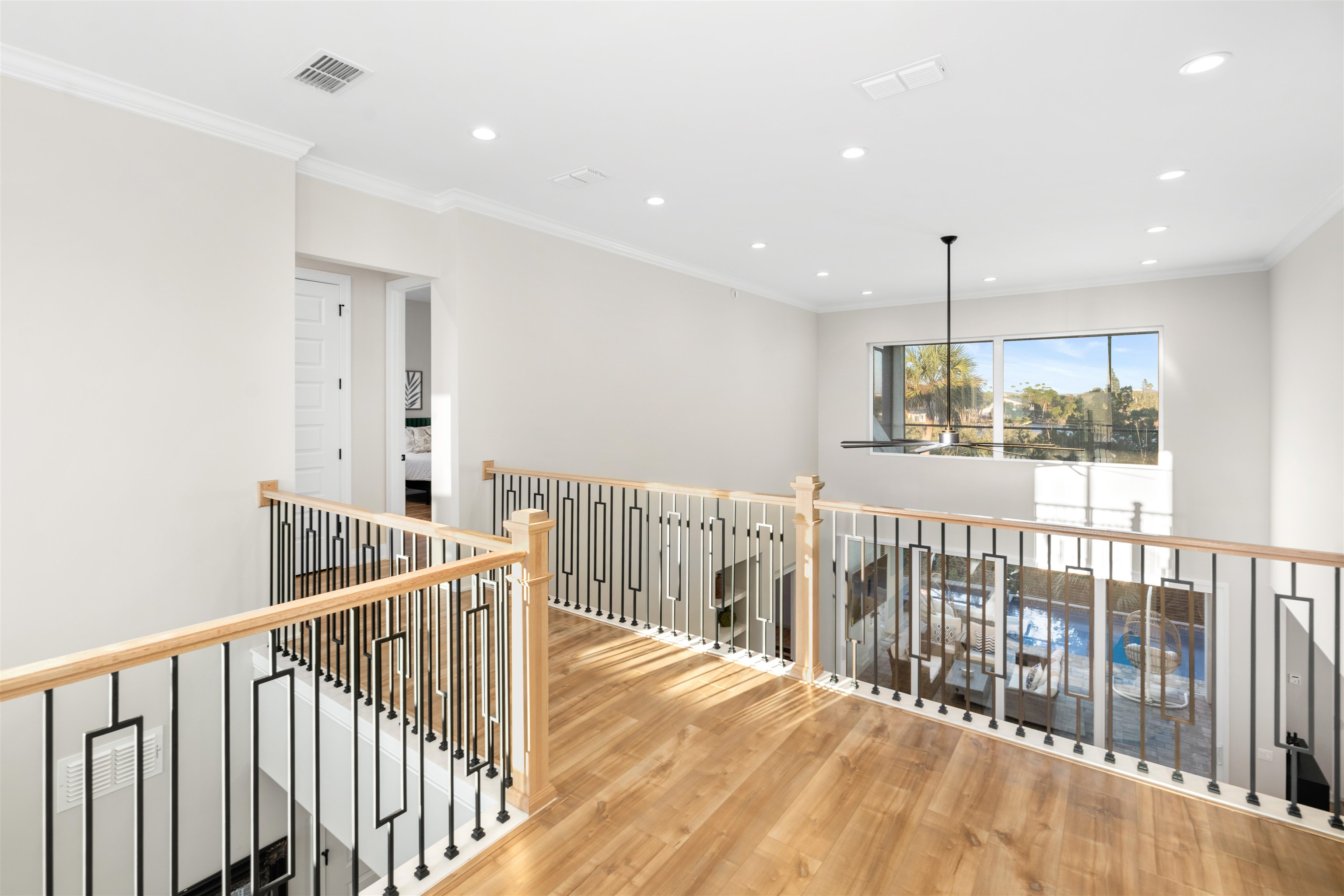 Image 50 of 84 For 2559 Palm Ave