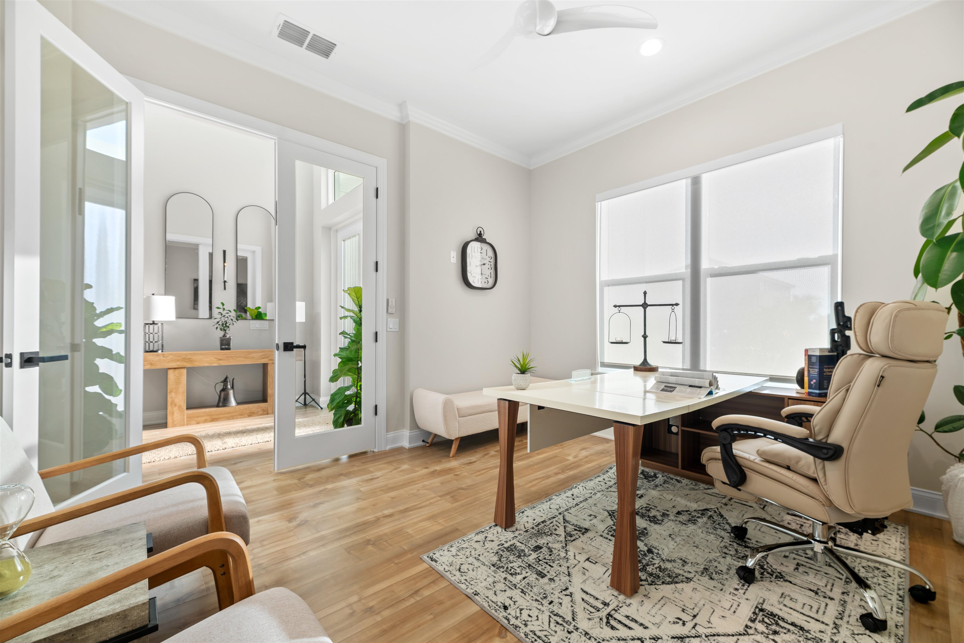 Image 6 of 84 For 2559 Palm Ave