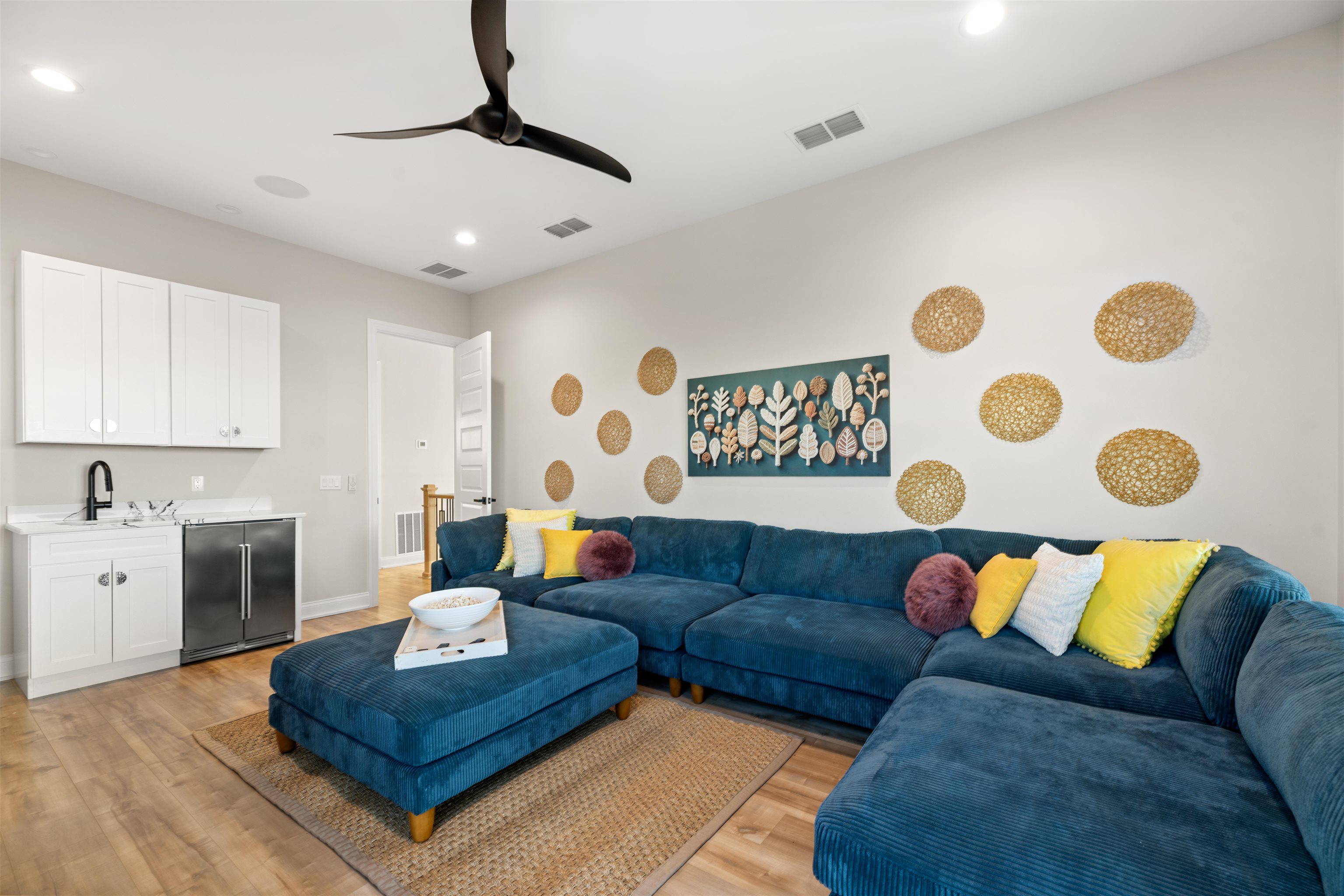 Image 60 of 84 For 2559 Palm Ave