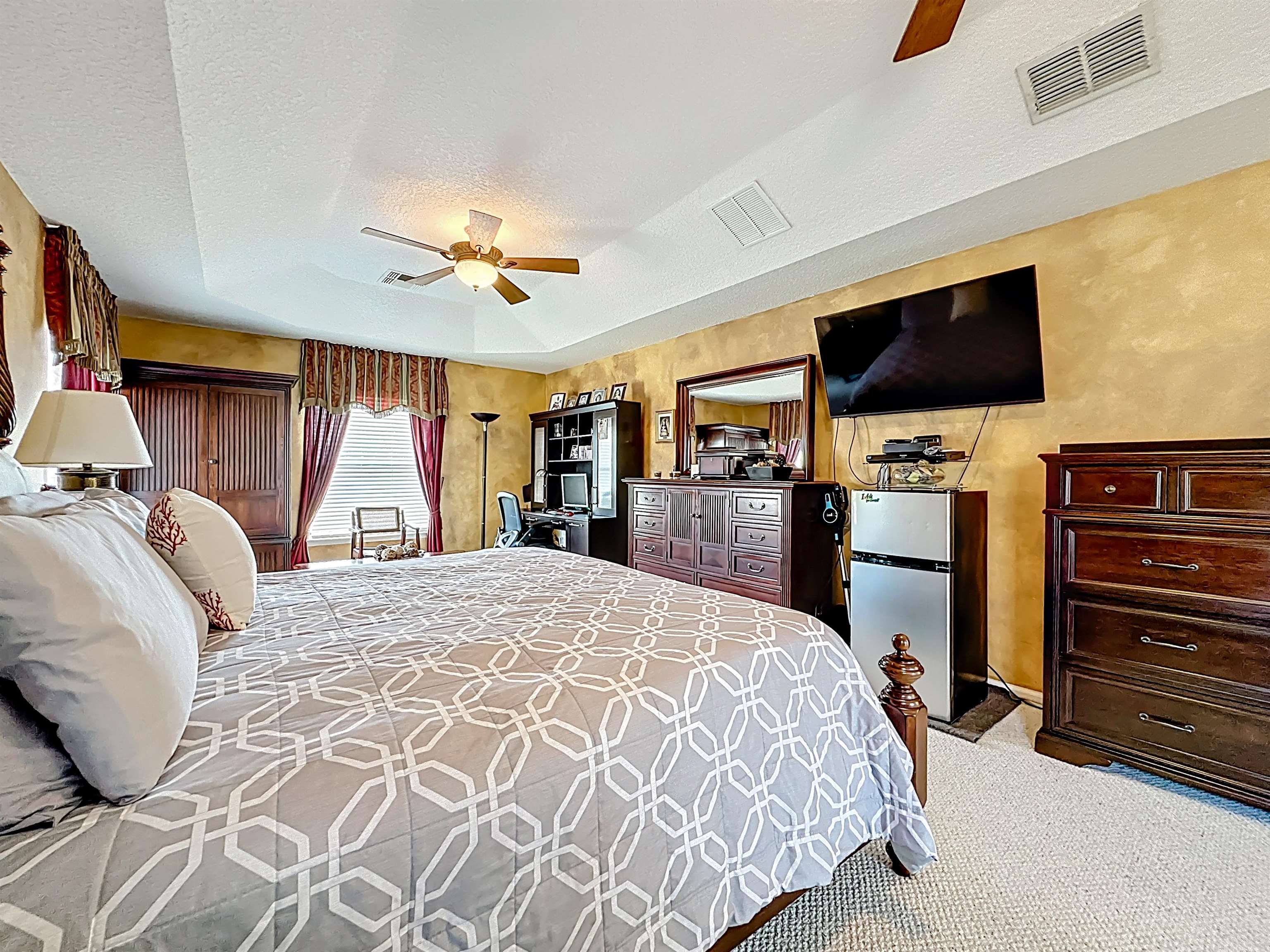 Image 37 of 60 For 164 Prince Phillip Dr