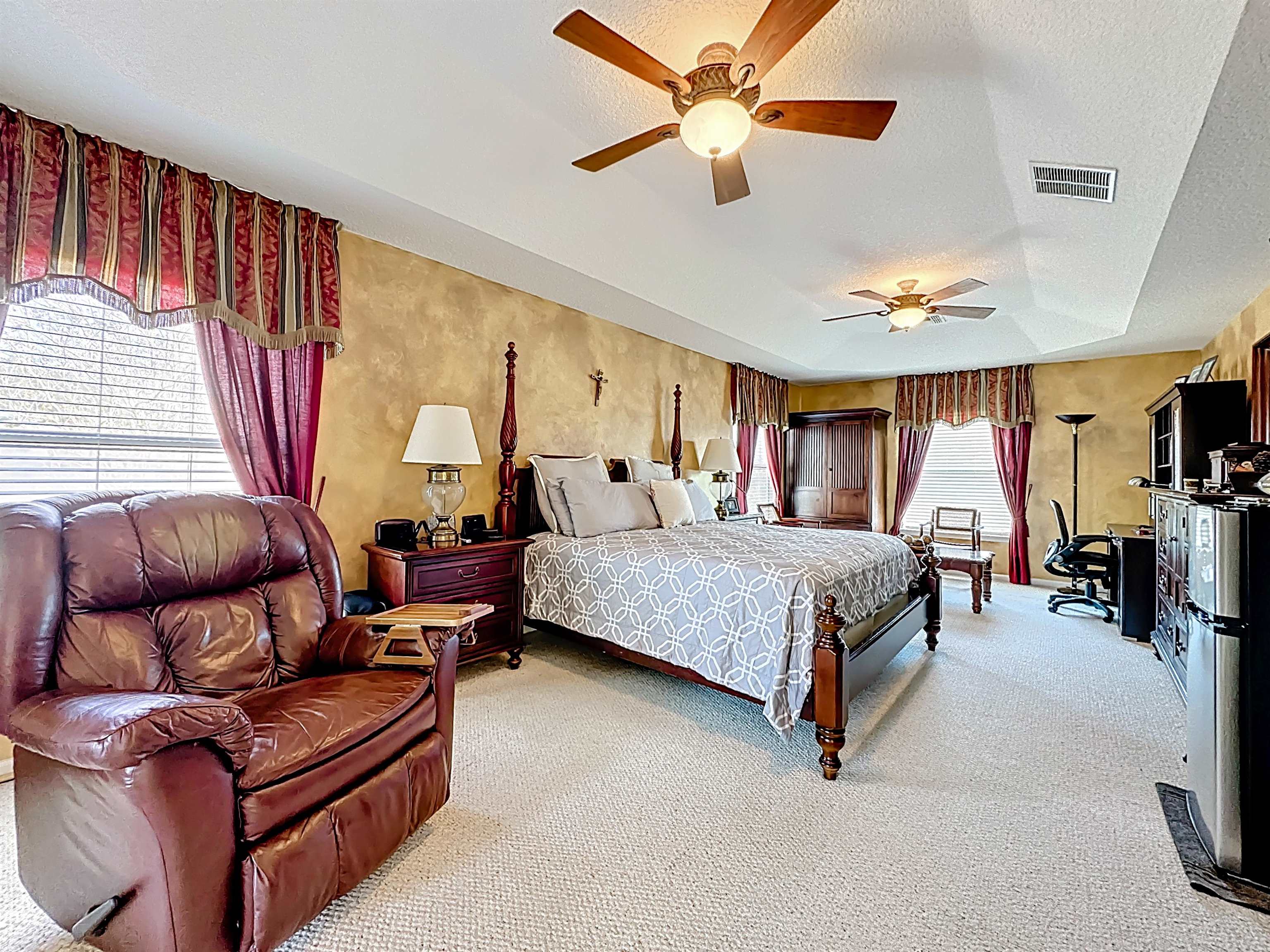 Image 38 of 60 For 164 Prince Phillip Dr