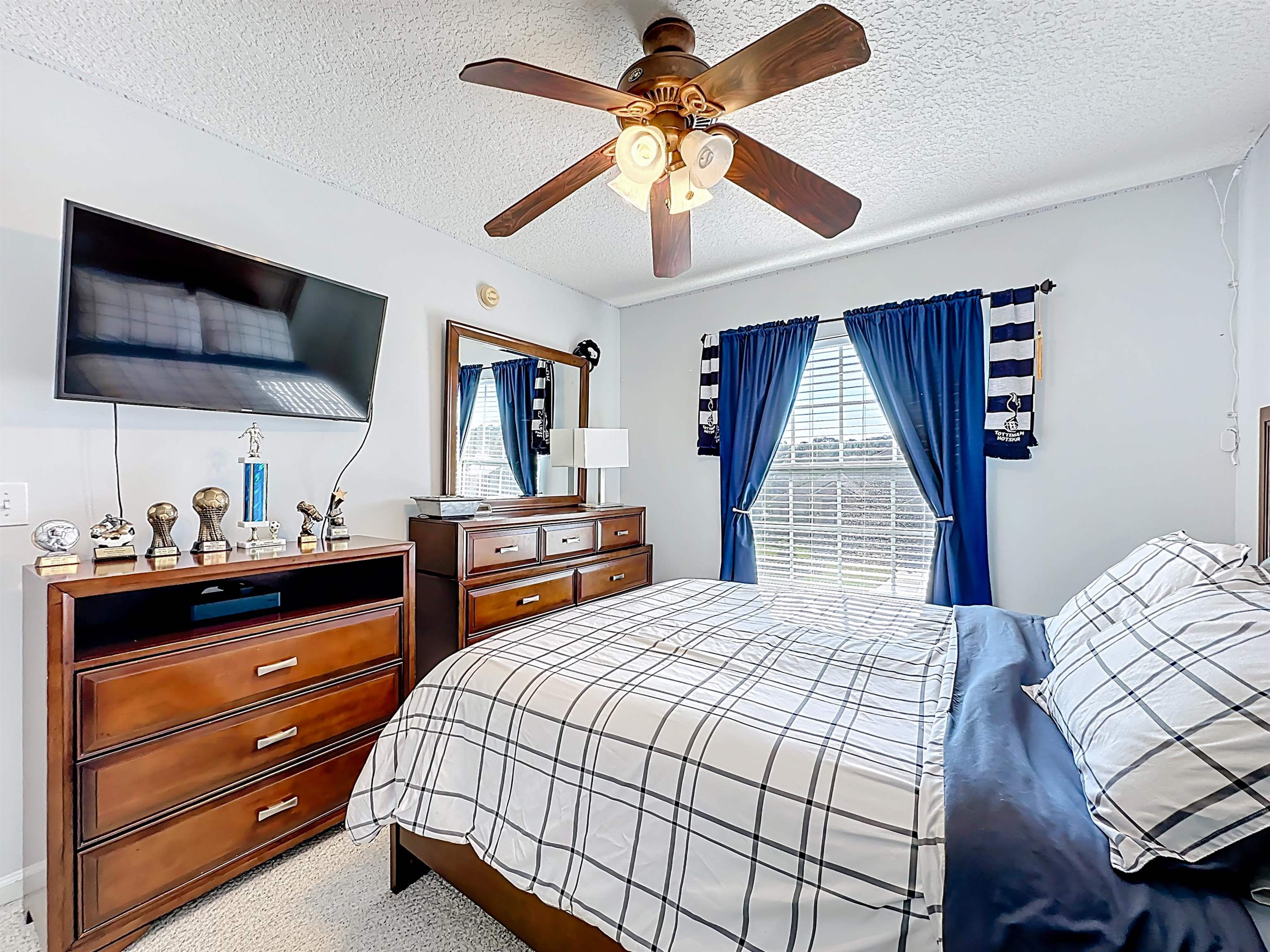 Image 46 of 60 For 164 Prince Phillip Dr