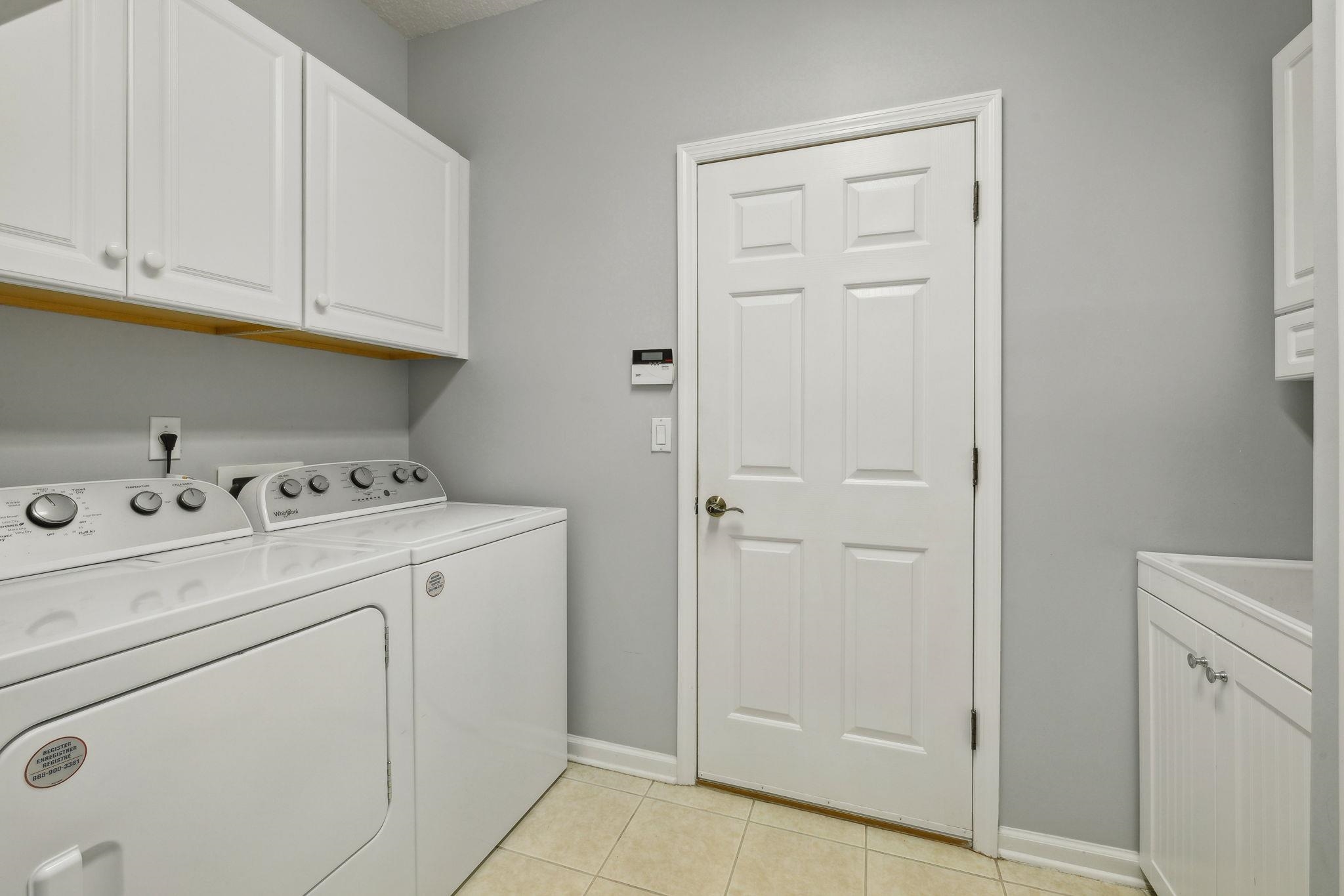 Image 14 of 52 For 1468 Castle Pines Cir