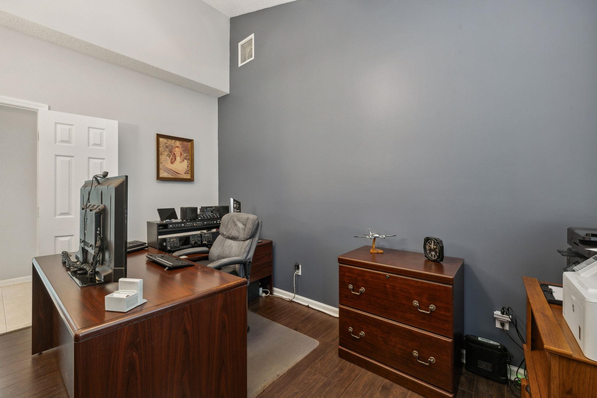 Image 16 of 52 For 1468 Castle Pines Cir