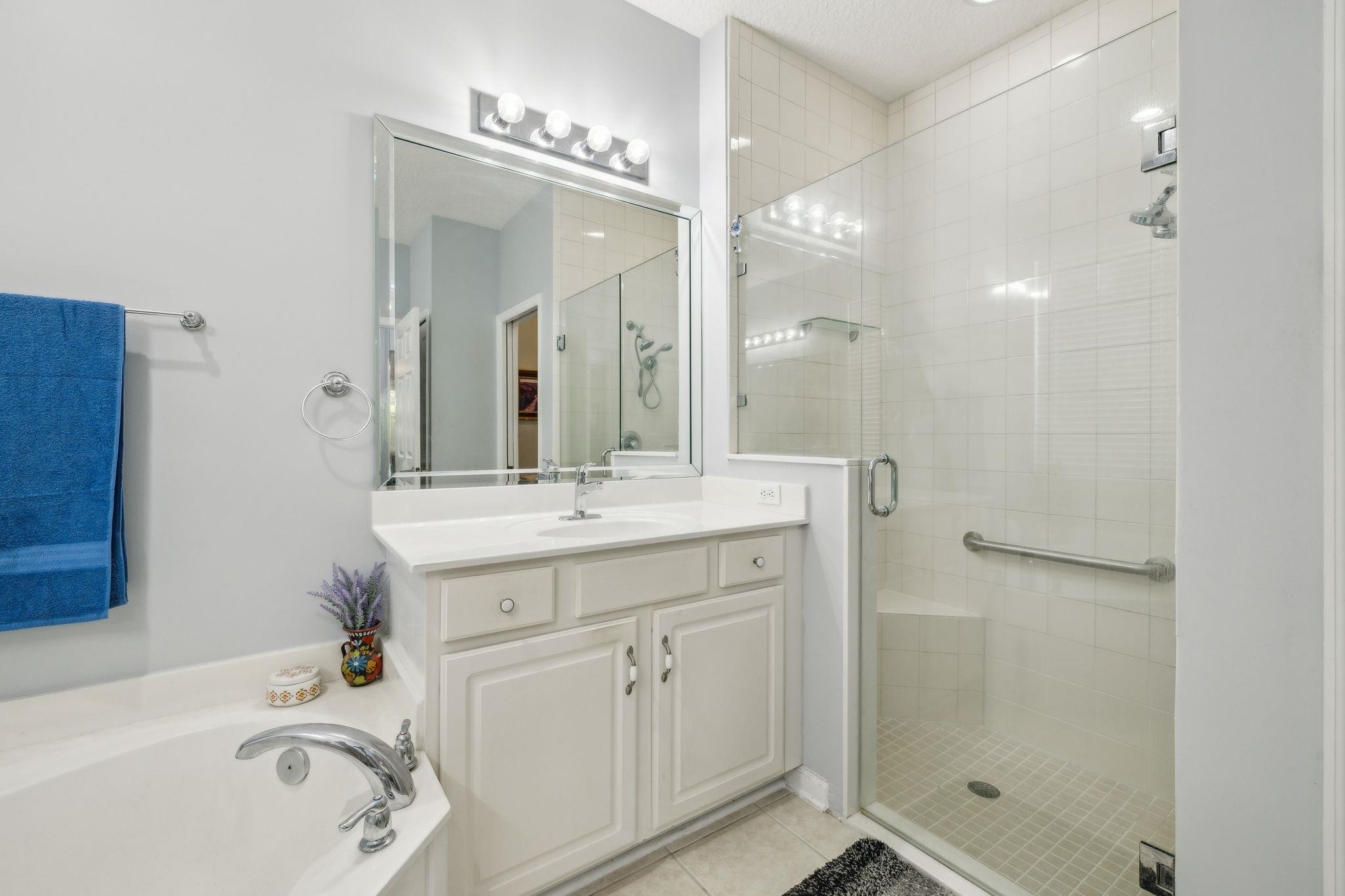 Image 20 of 52 For 1468 Castle Pines Cir