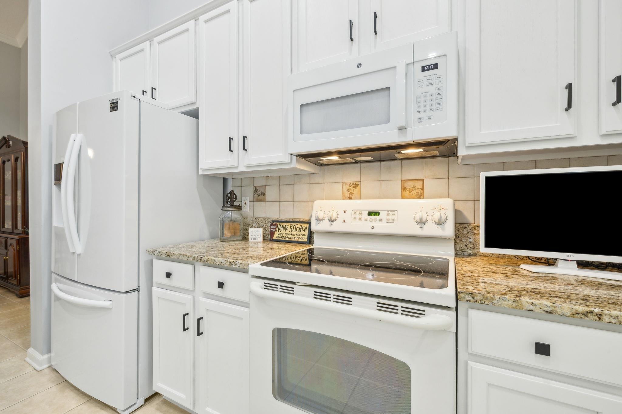 Image 26 of 52 For 1468 Castle Pines Cir