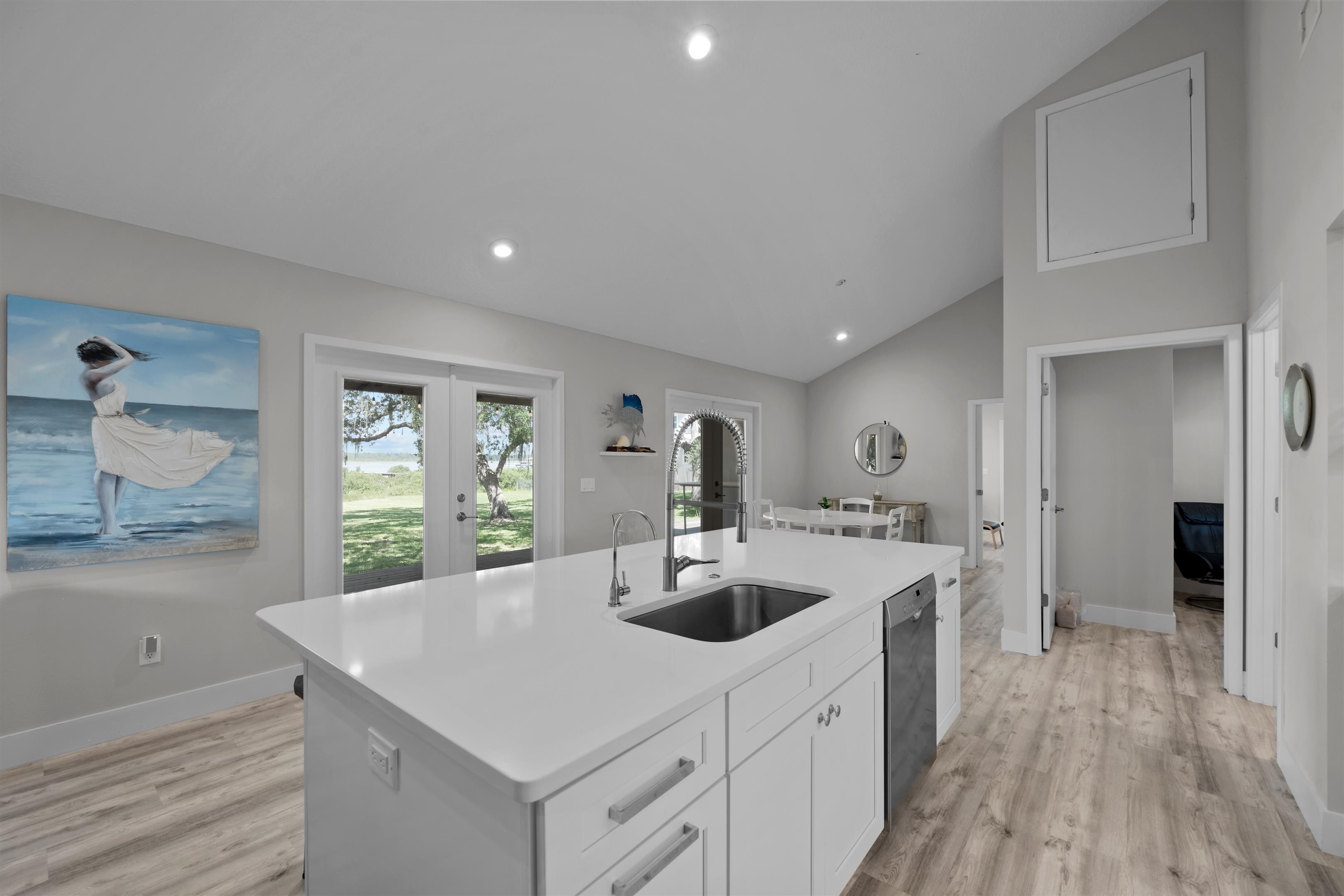 Image 18 of 36 For 5425 Windantide Rd