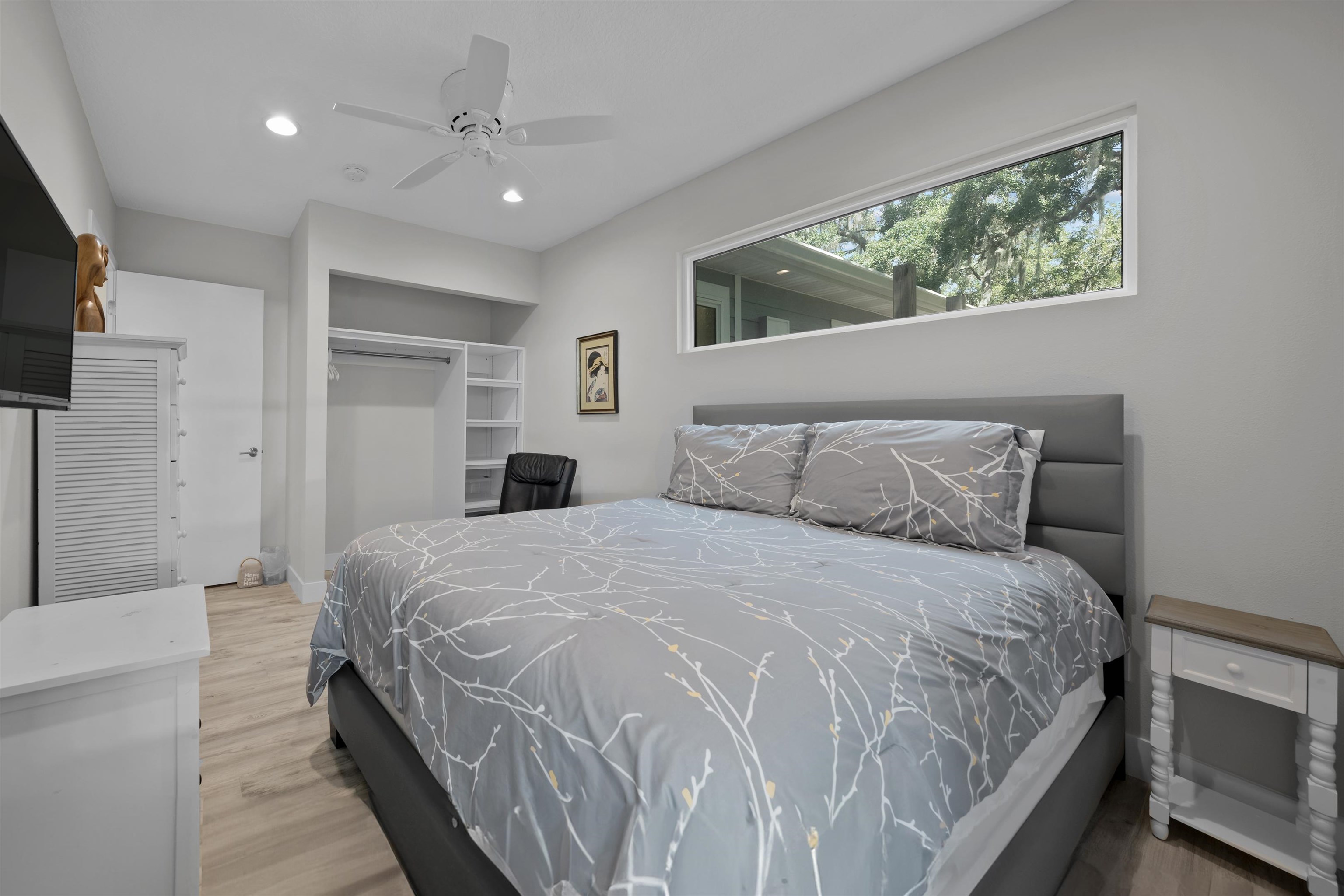 Image 29 of 36 For 5425 Windantide Rd