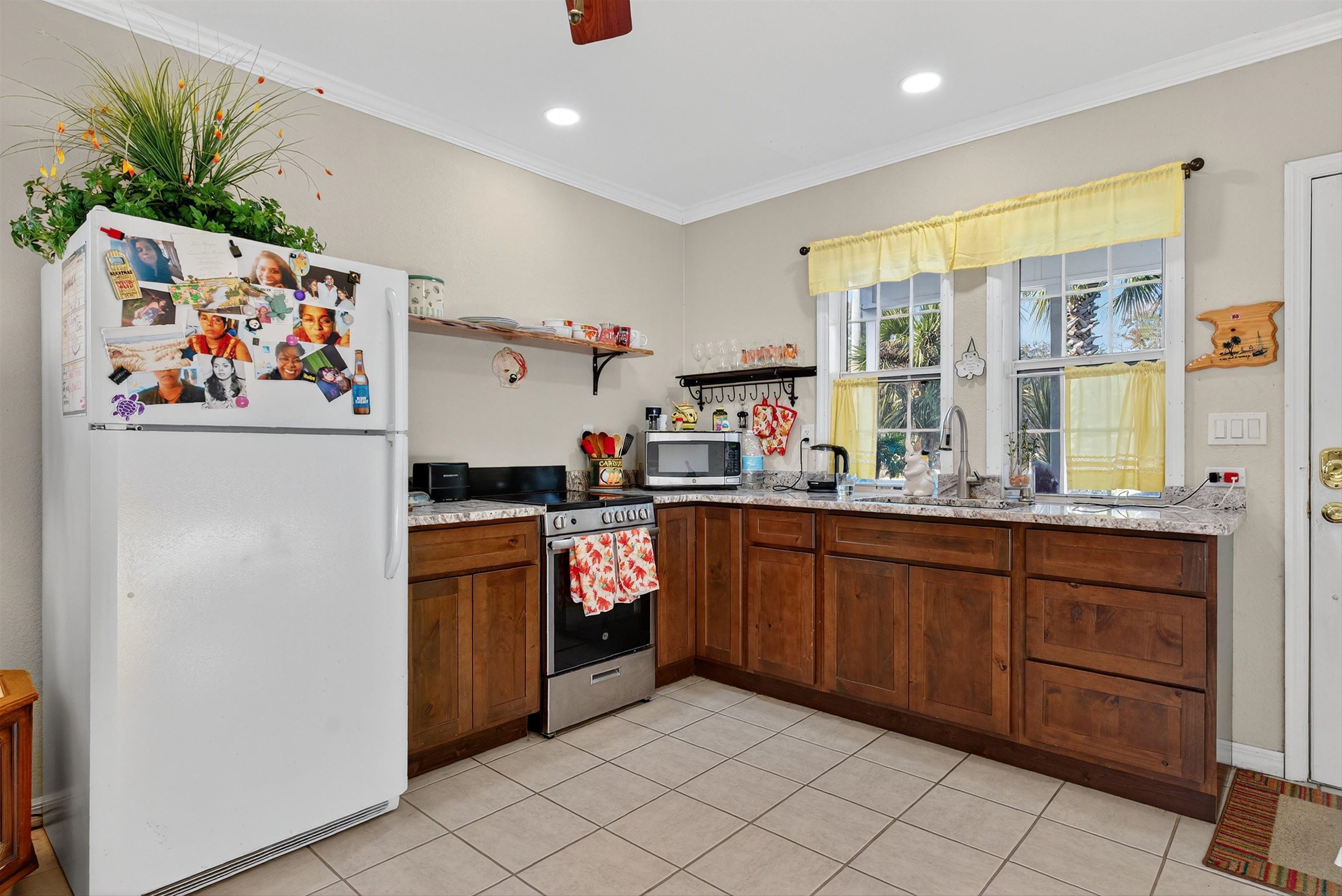 Image 17 of 62 For 229 Dondanville Rd