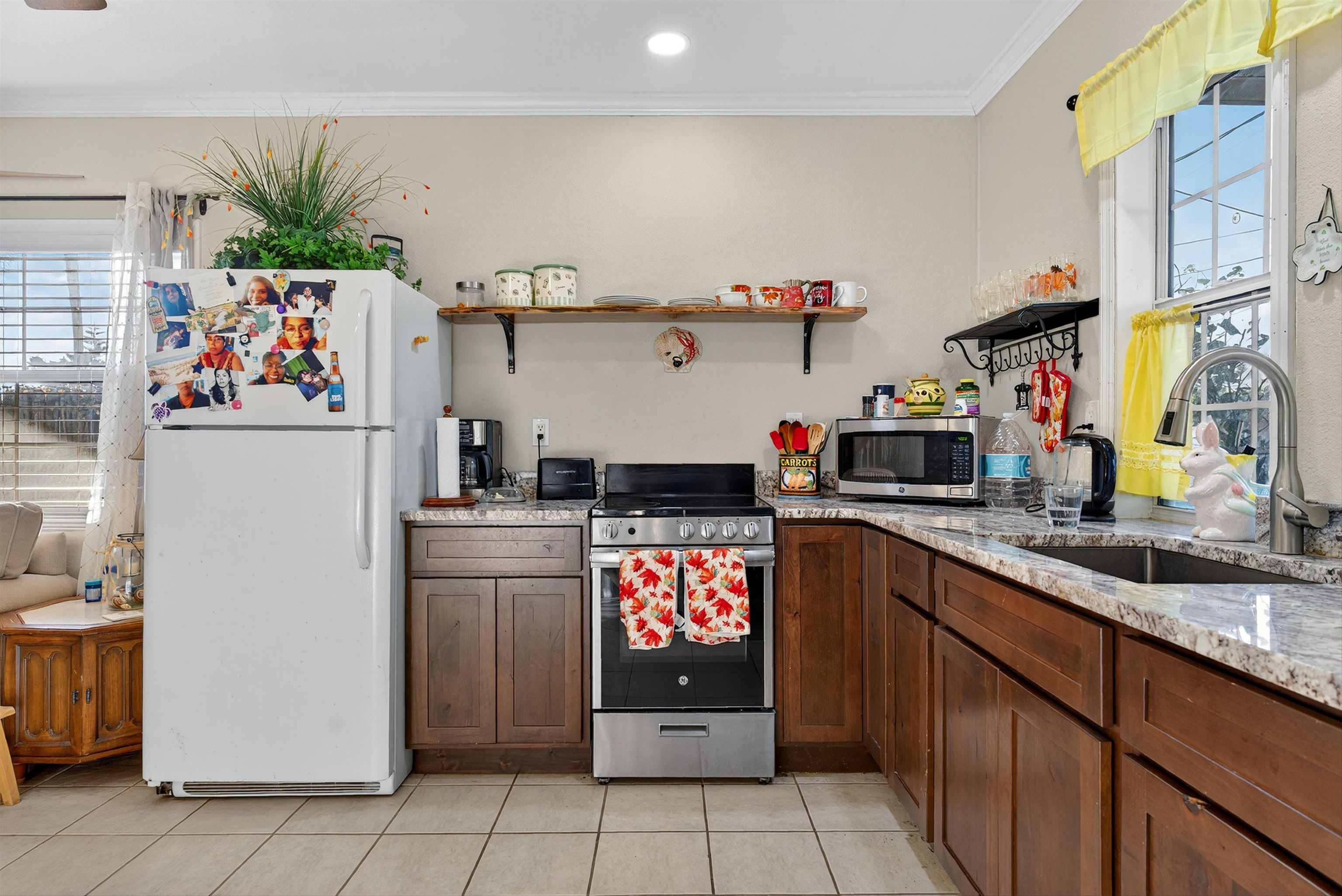 Image 18 of 62 For 229 Dondanville Rd