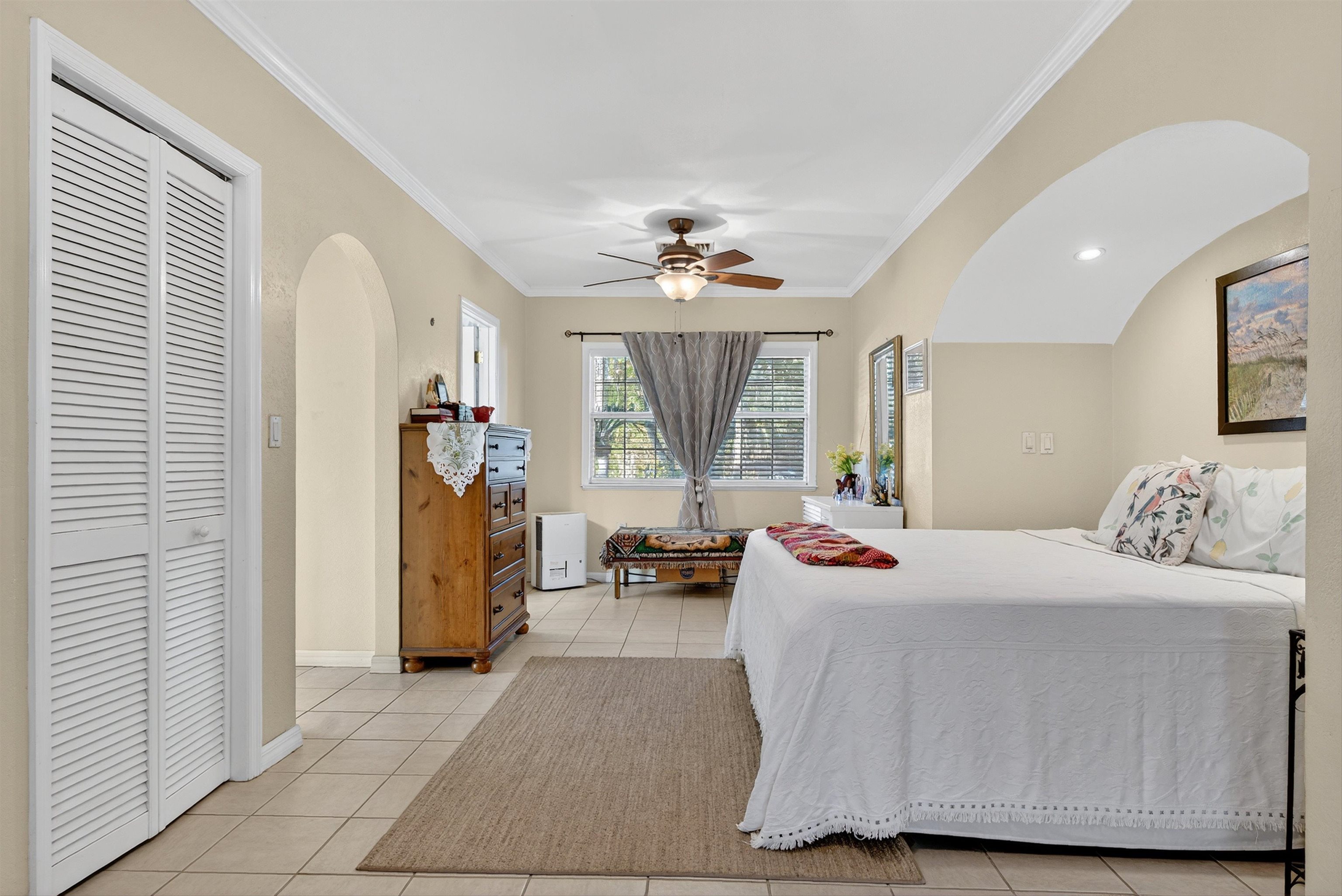 Image 21 of 62 For 229 Dondanville Rd