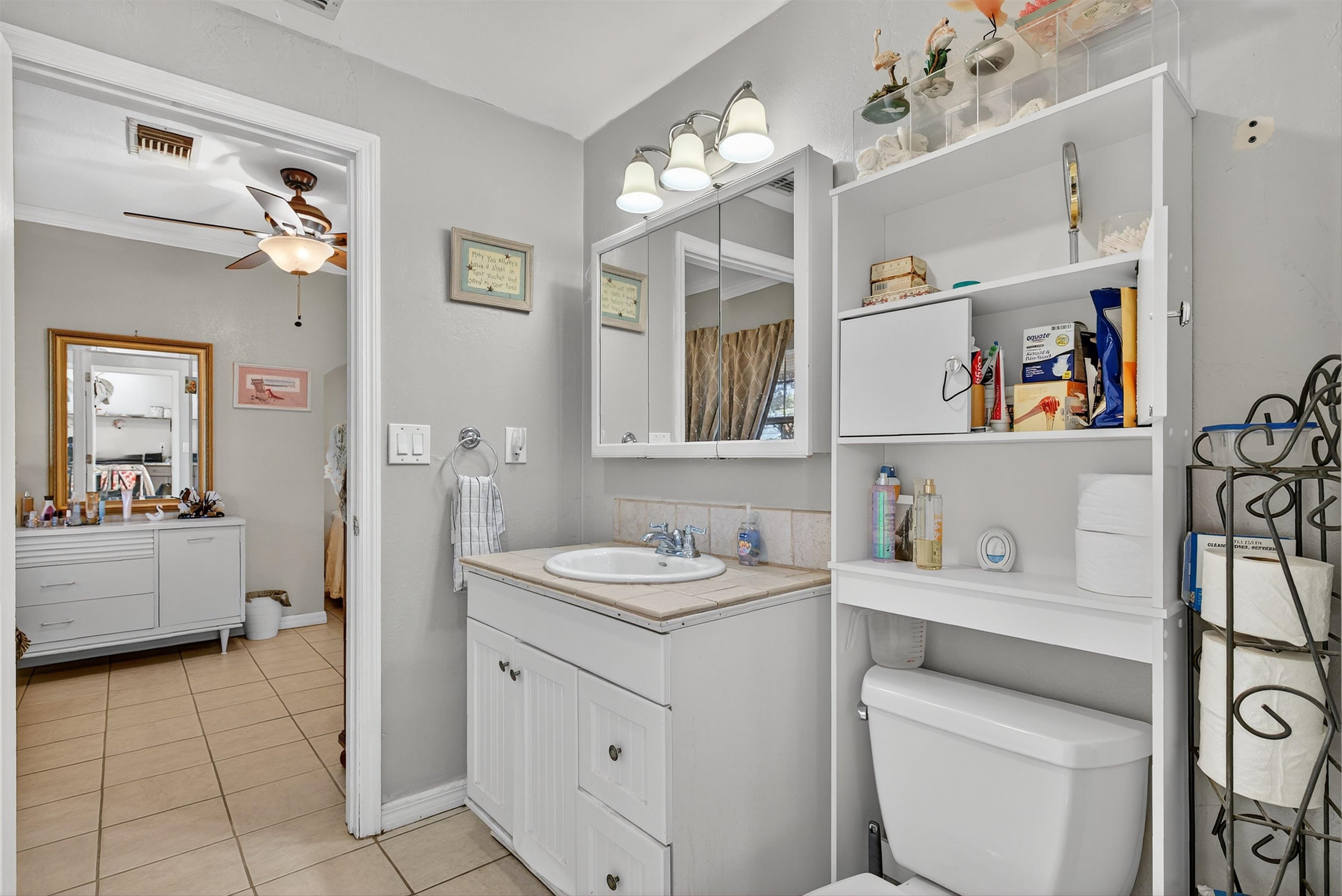 Image 24 of 62 For 229 Dondanville Rd