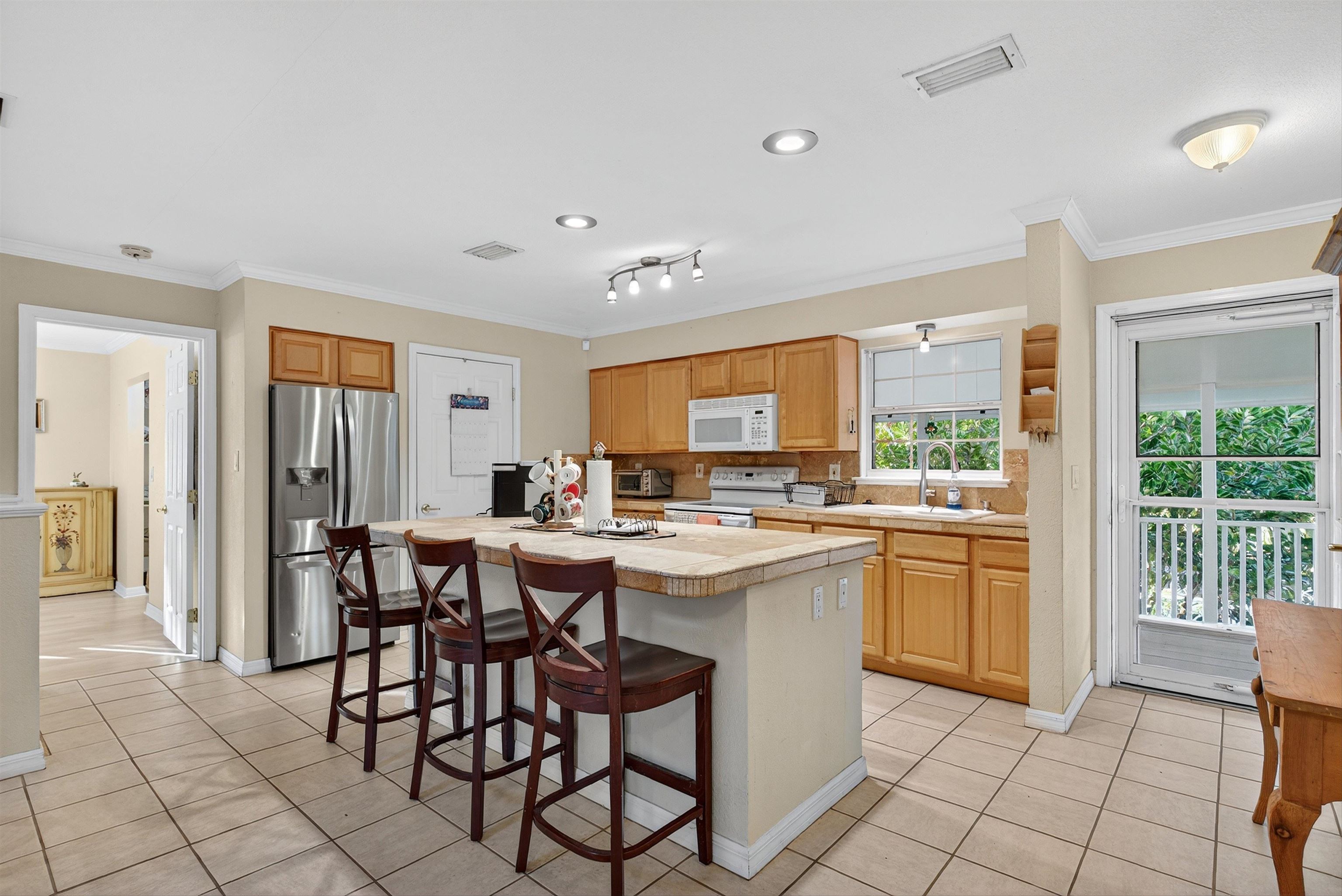 Image 32 of 62 For 229 Dondanville Rd