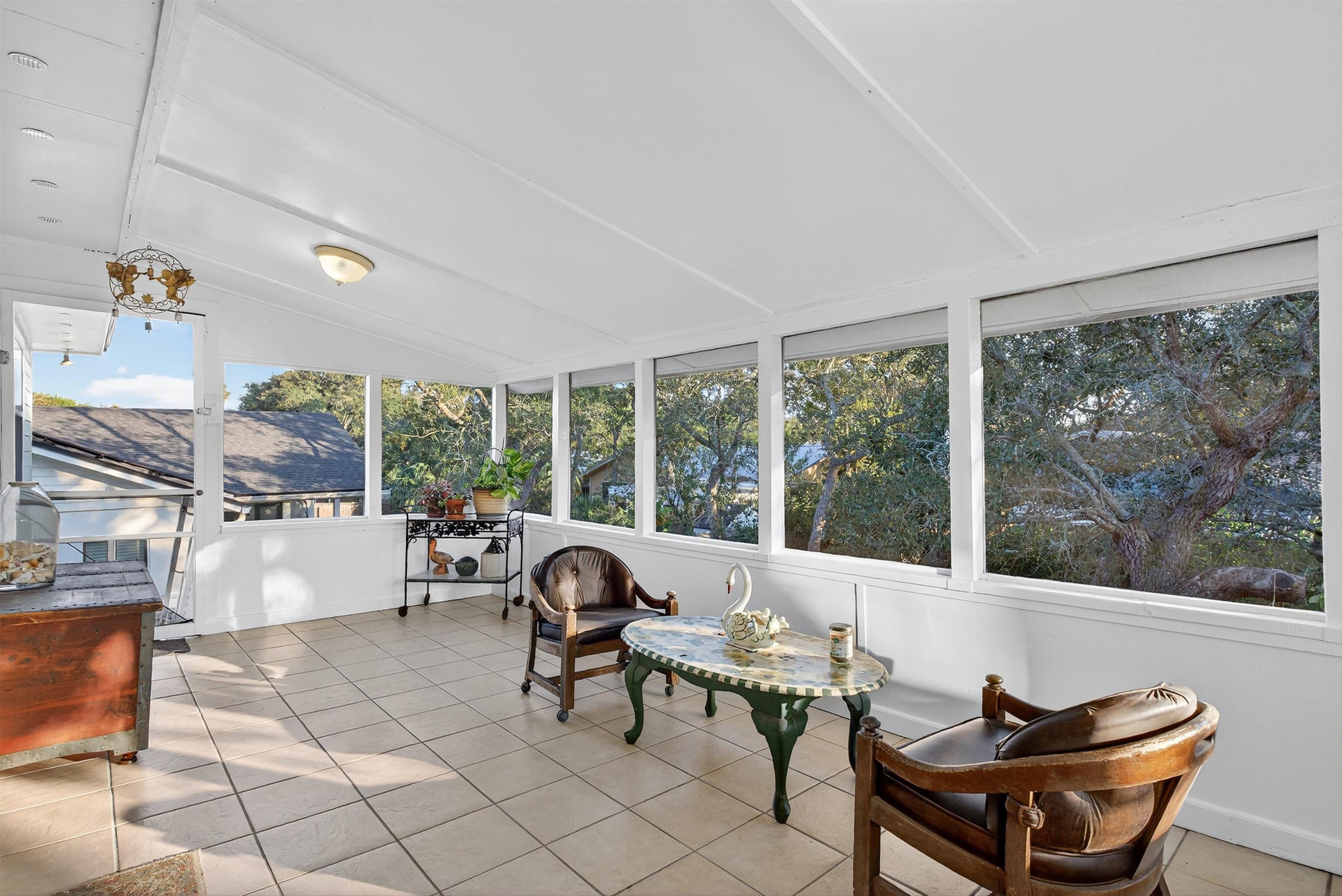 Image 34 of 62 For 229 Dondanville Rd