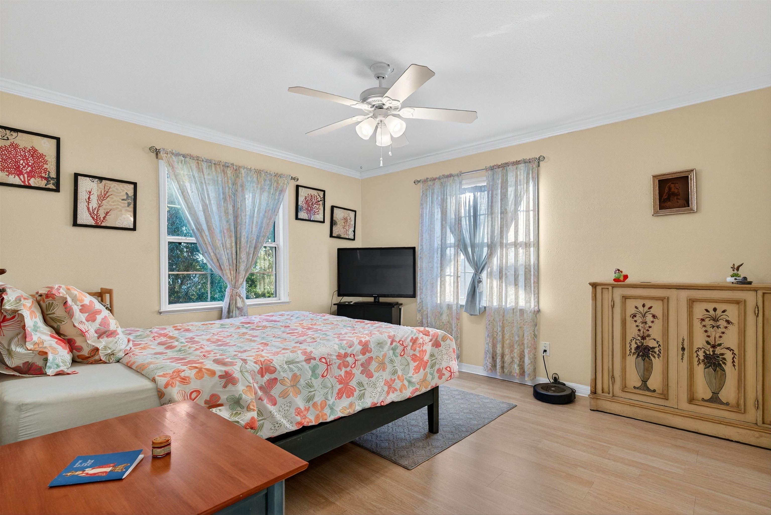 Image 42 of 62 For 229 Dondanville Rd