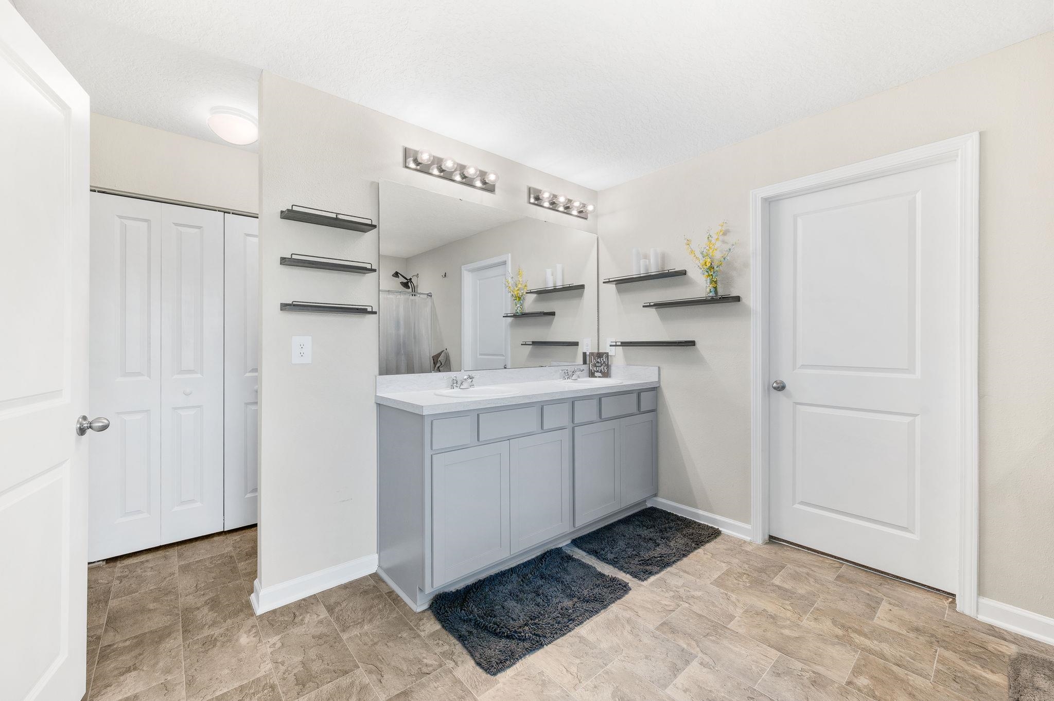 Image 42 of 70 For 71 Barbosa Trl