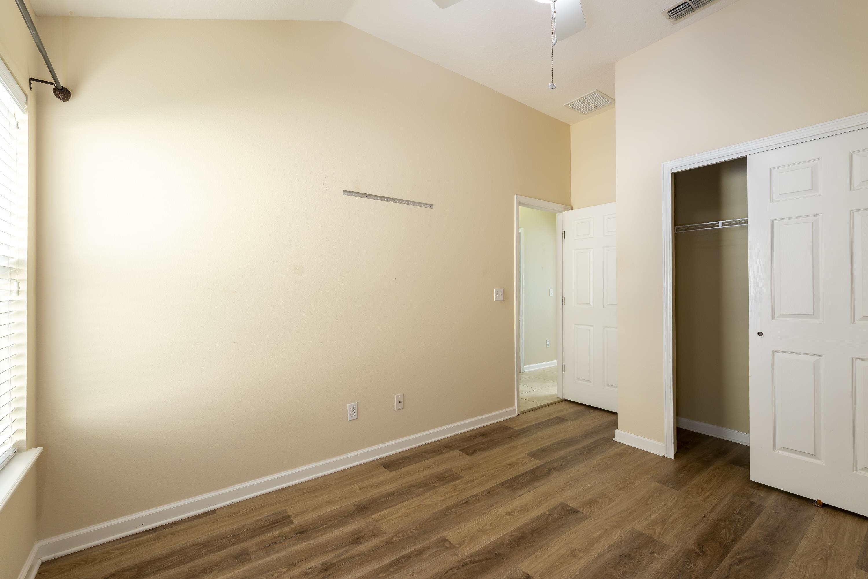 Image 17 of 38 For 73 Durango Drive