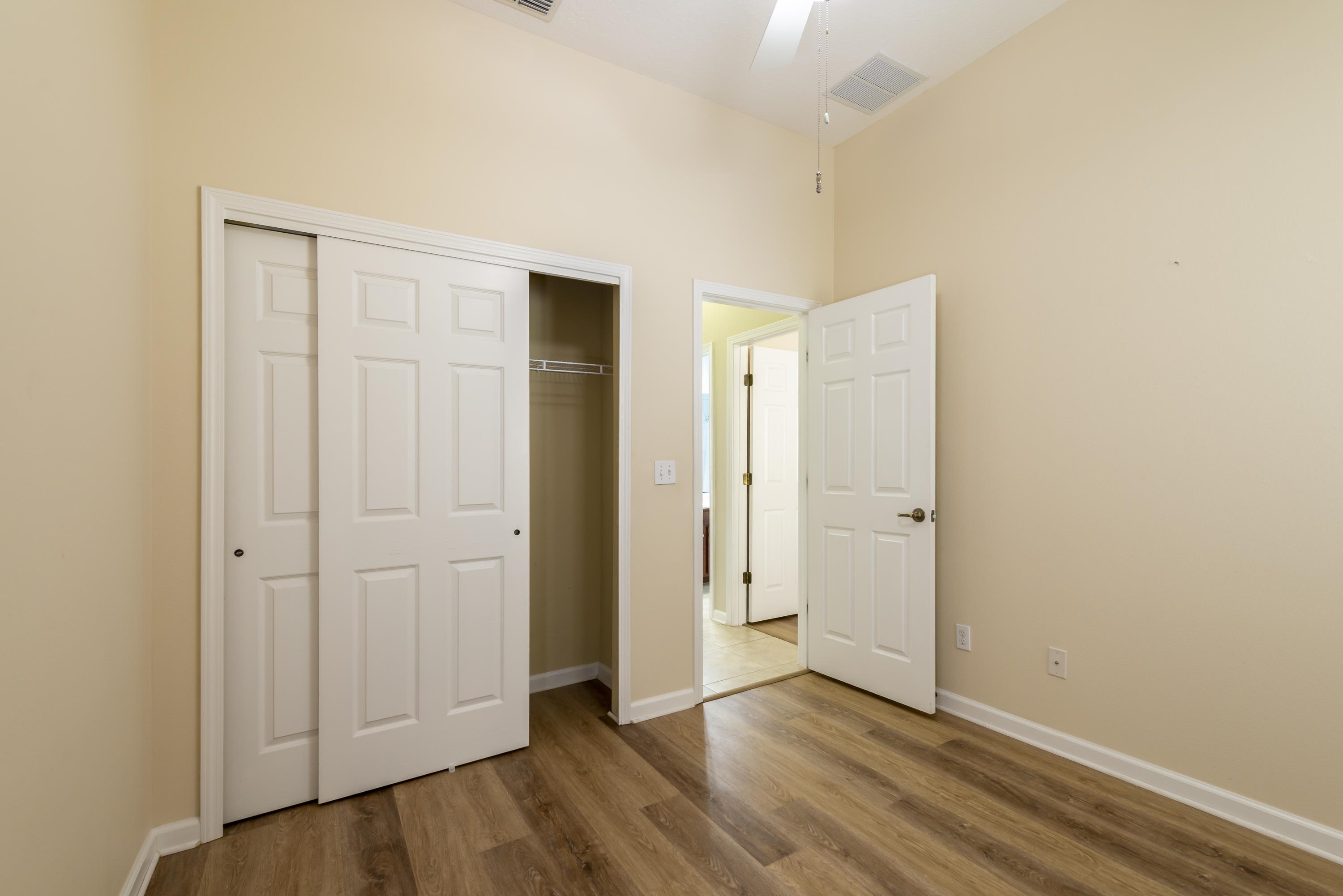 Image 19 of 38 For 73 Durango Drive