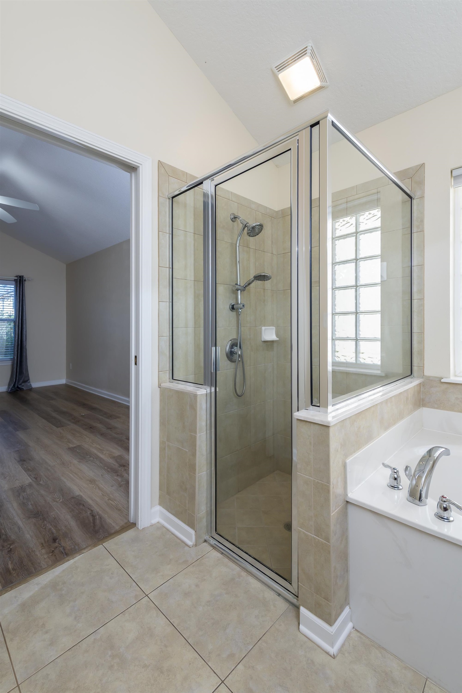 Image 24 of 38 For 73 Durango Drive