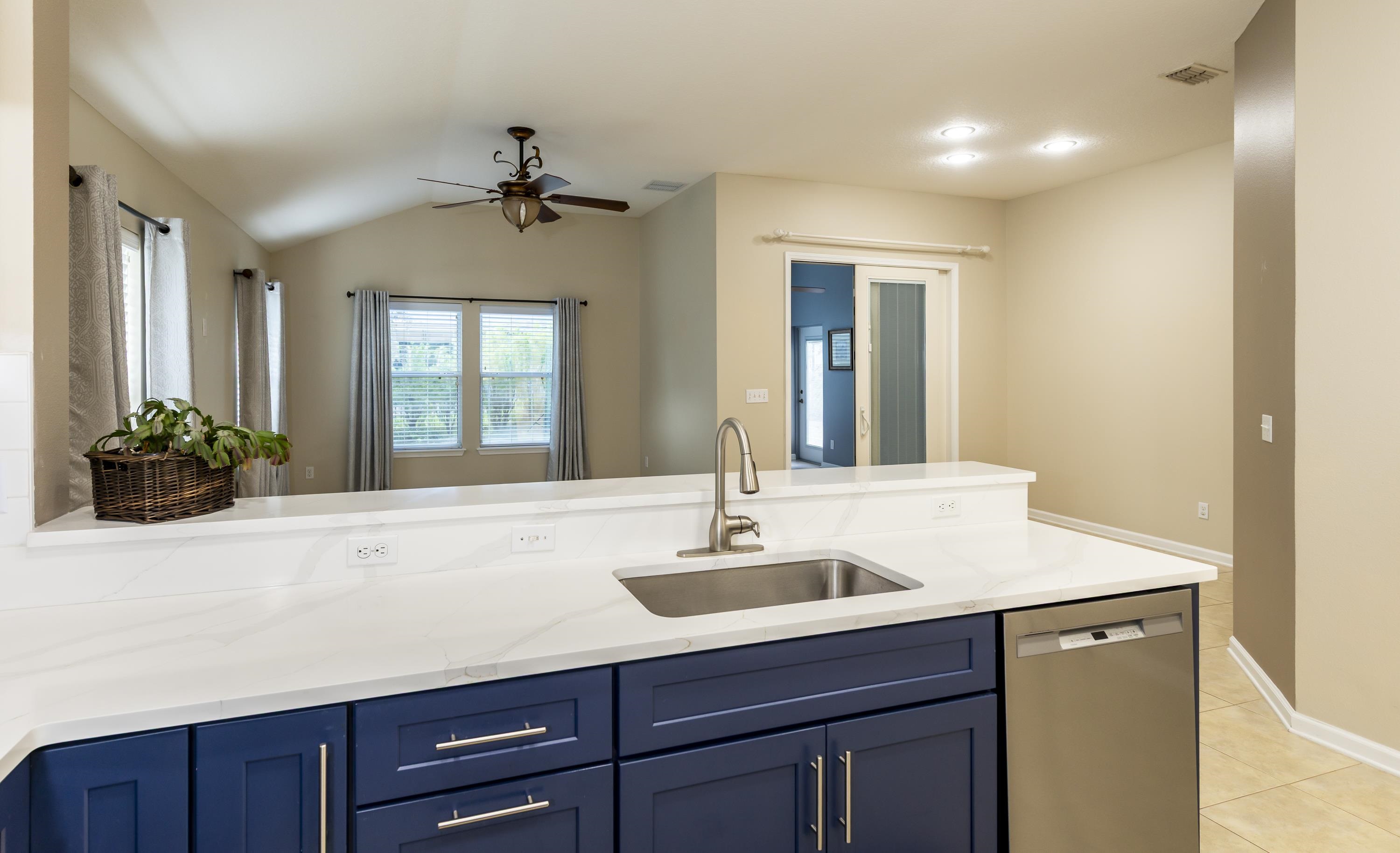 Image 8 of 38 For 73 Durango Drive