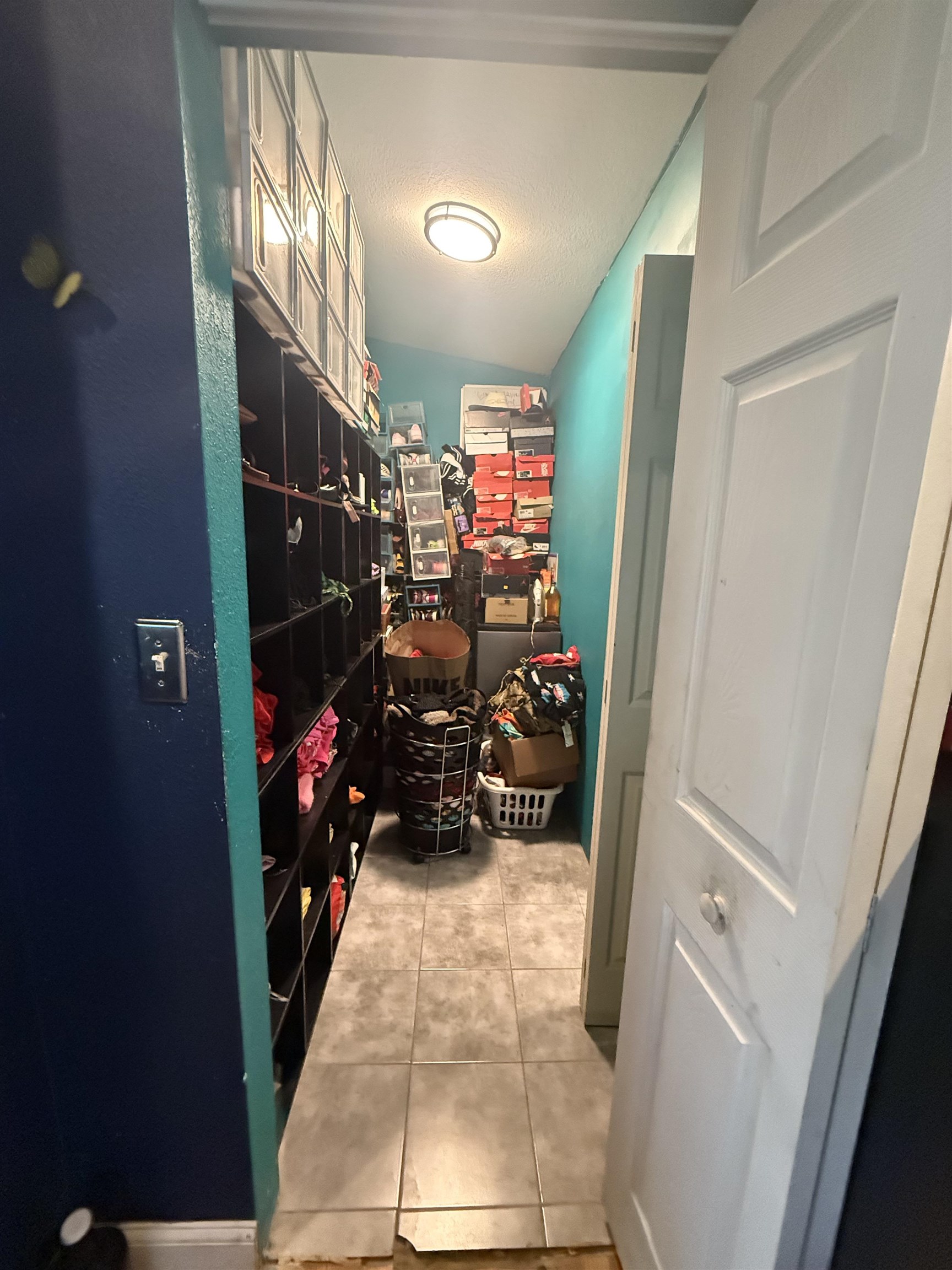 Image 13 of 34 For 300 Westover Circle