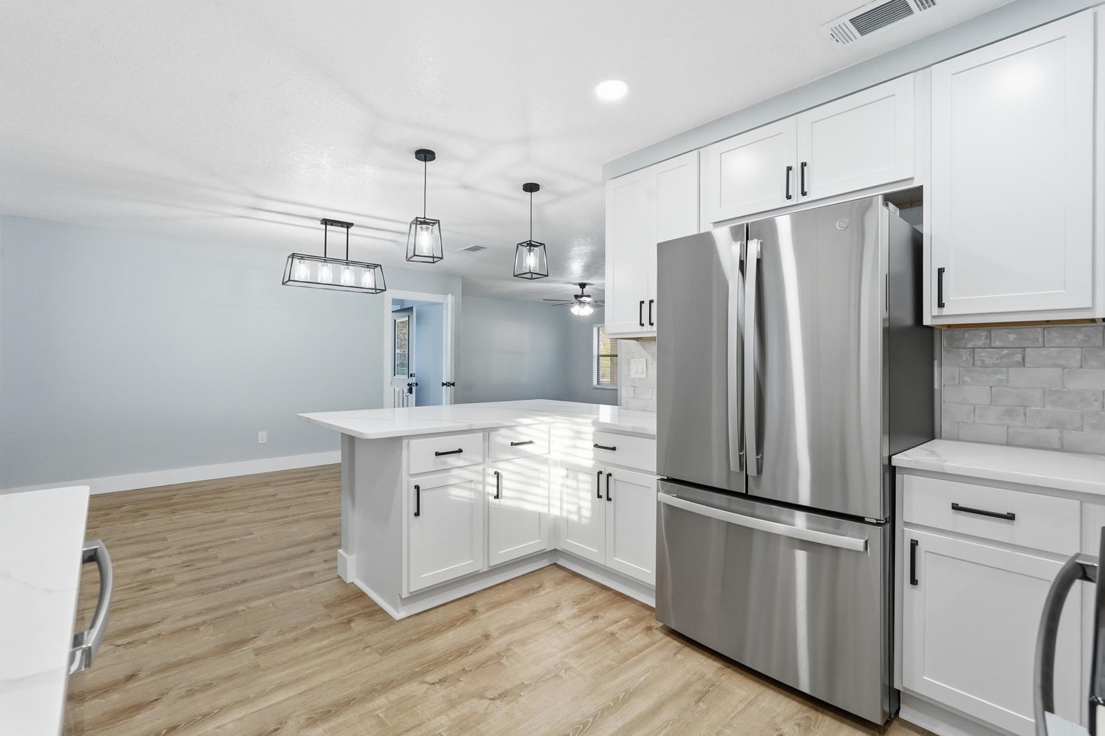 Image 12 of 49 For 341 Alabama Ave