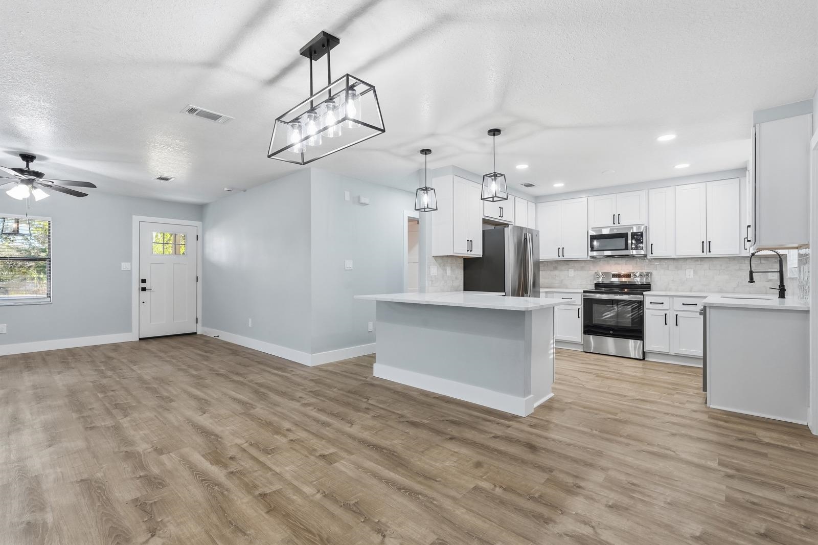 Image 16 of 49 For 341 Alabama Ave