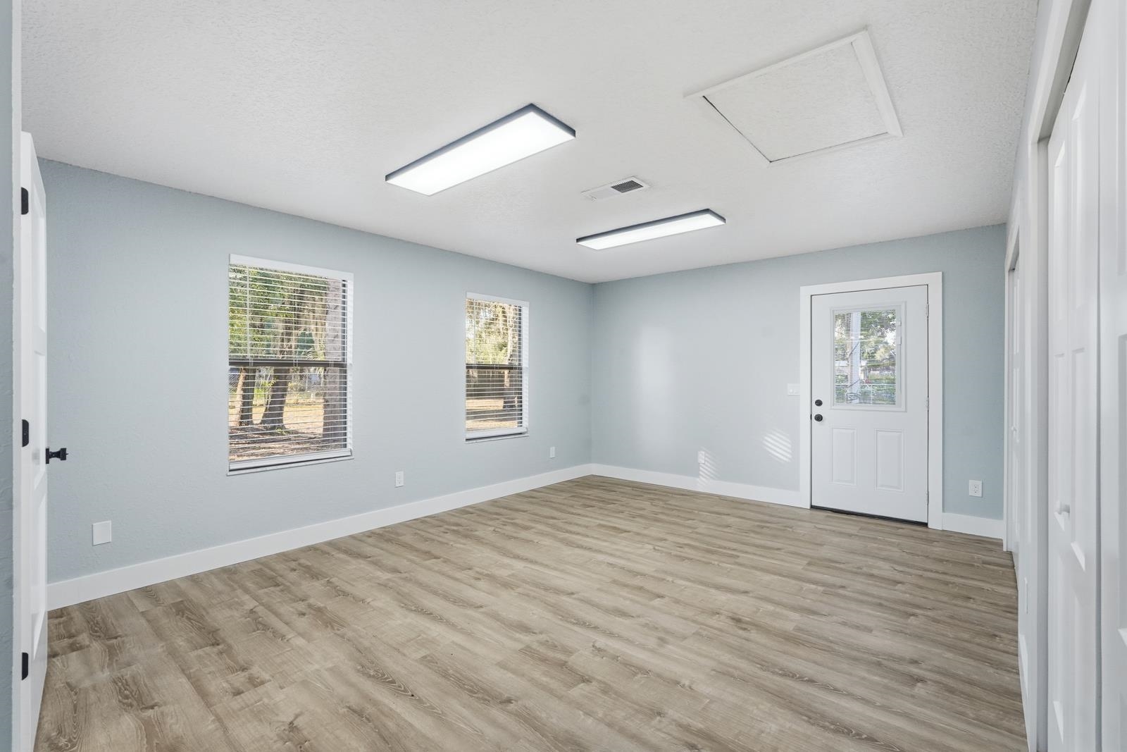 Image 23 of 49 For 341 Alabama Ave