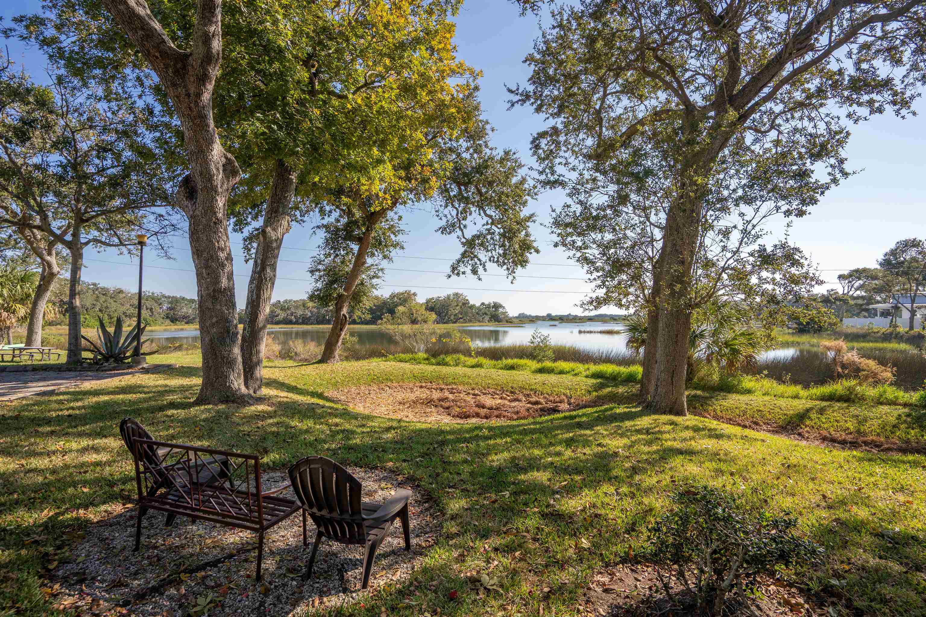 Image 29 of 37 For 1255 F Ponce Island Dr  777