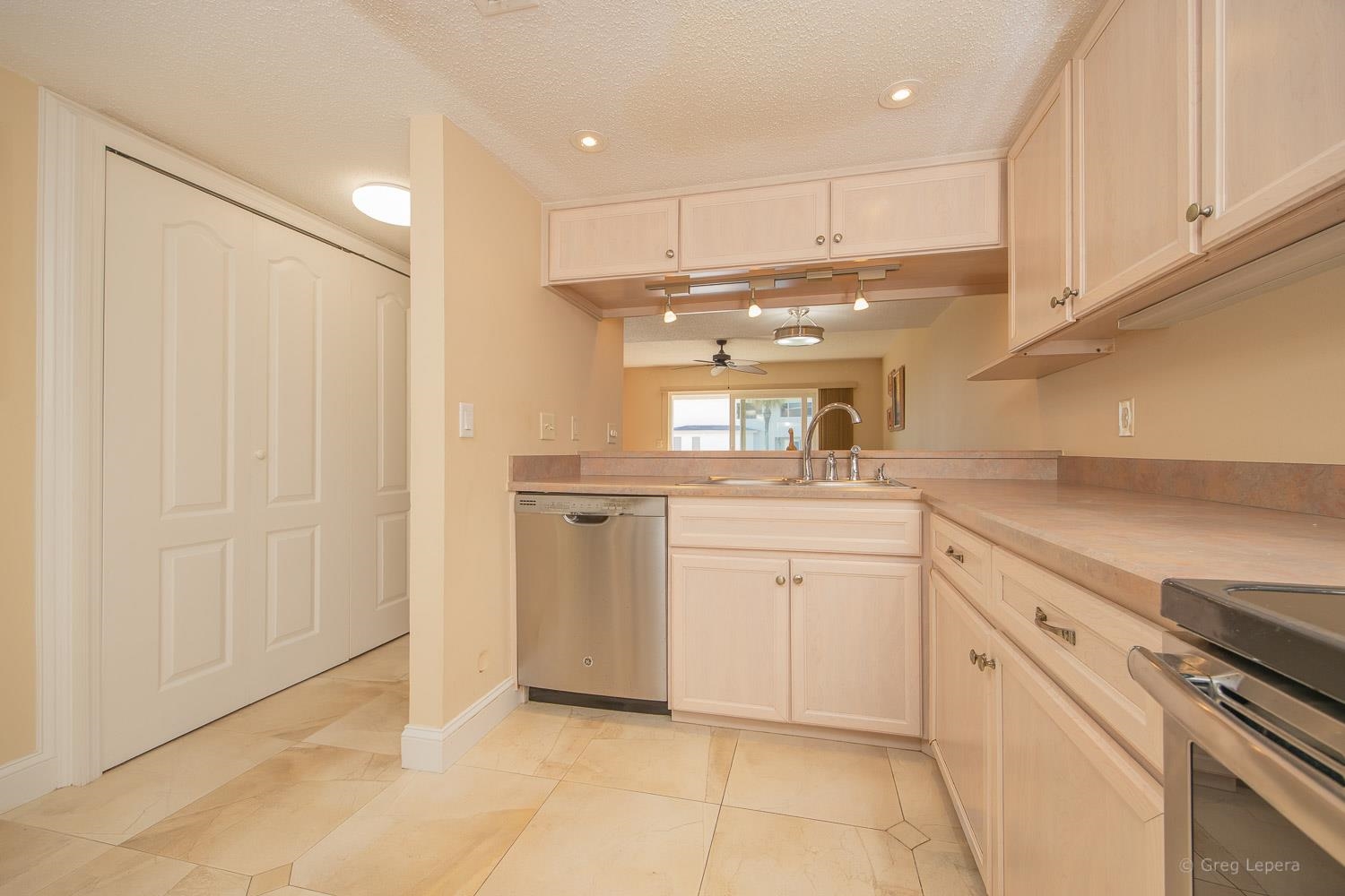 Image 13 of 57 For 8130 A1a S H18