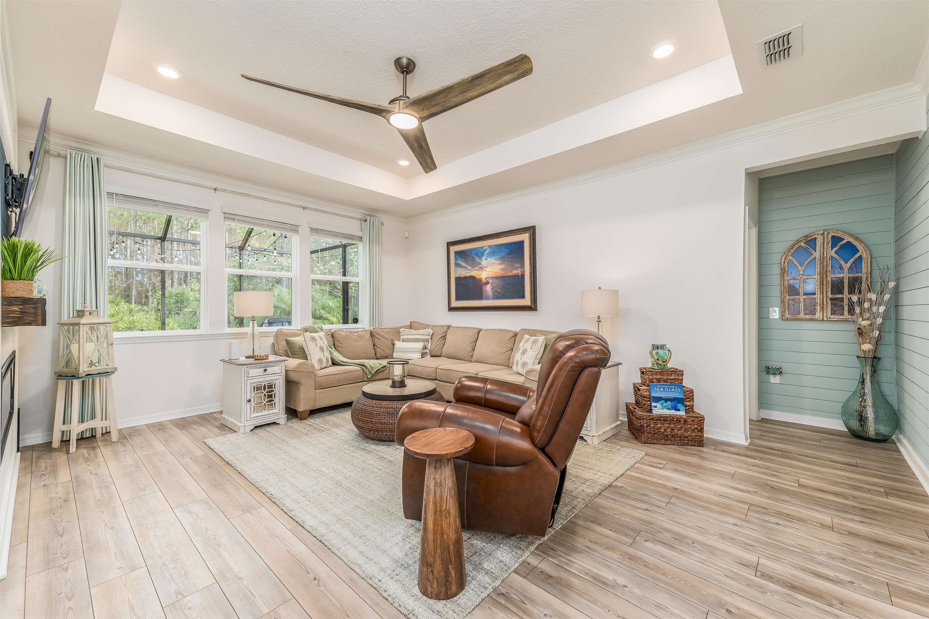 Image 10 of 41 For 760 La Mancha Dr