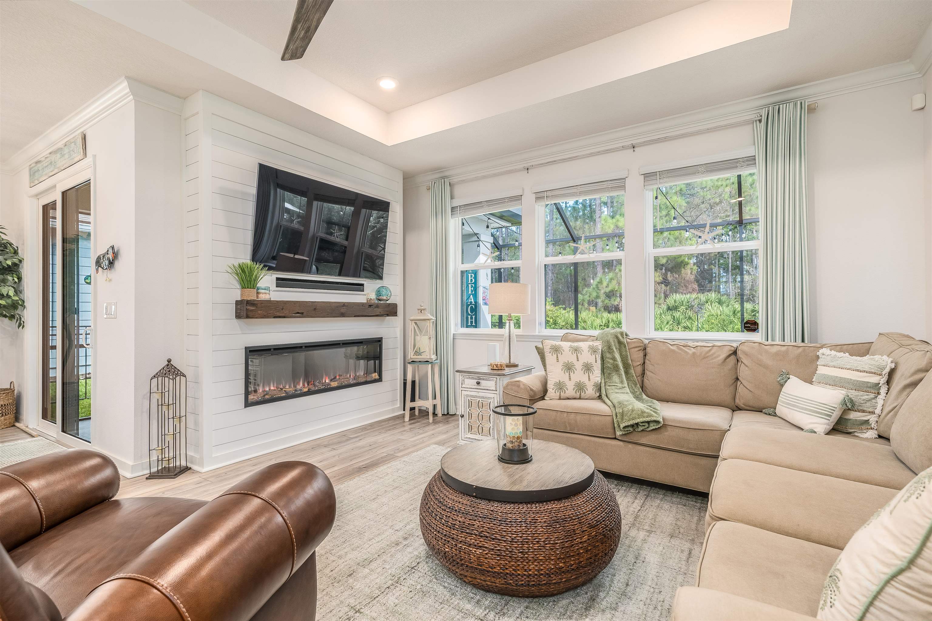 Image 11 of 41 For 760 La Mancha Dr