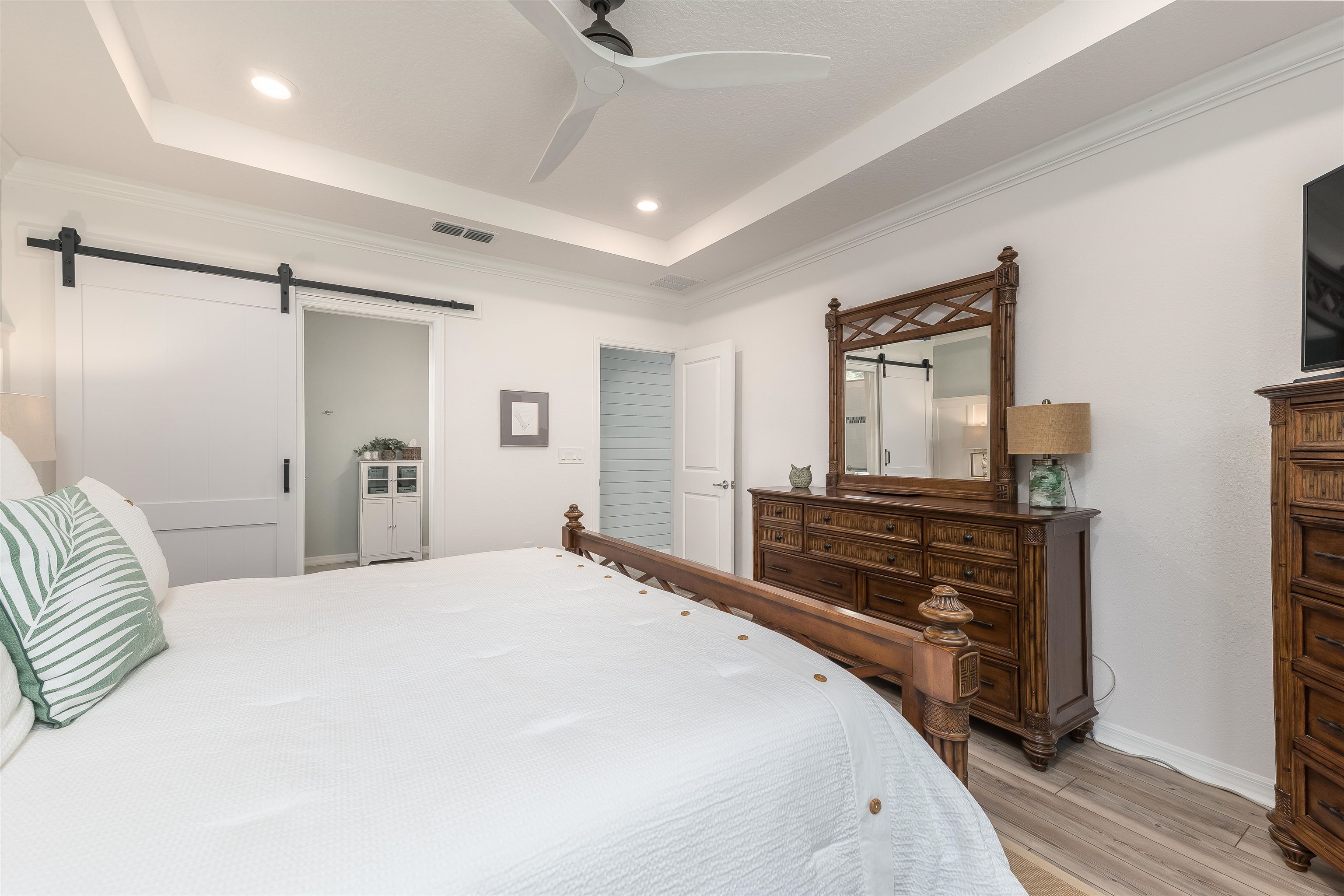 Image 13 of 41 For 760 La Mancha Dr