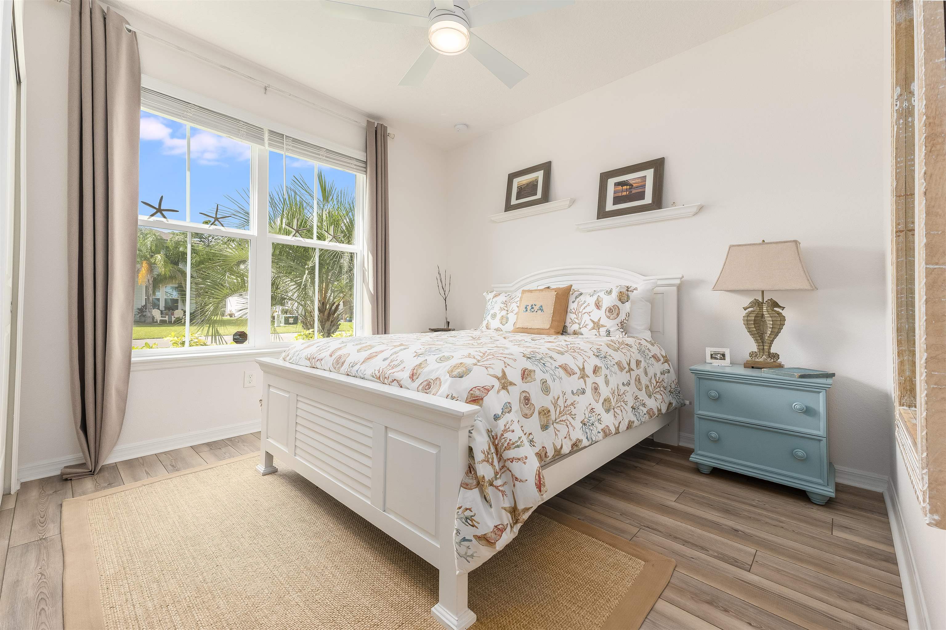 Image 17 of 41 For 760 La Mancha Dr