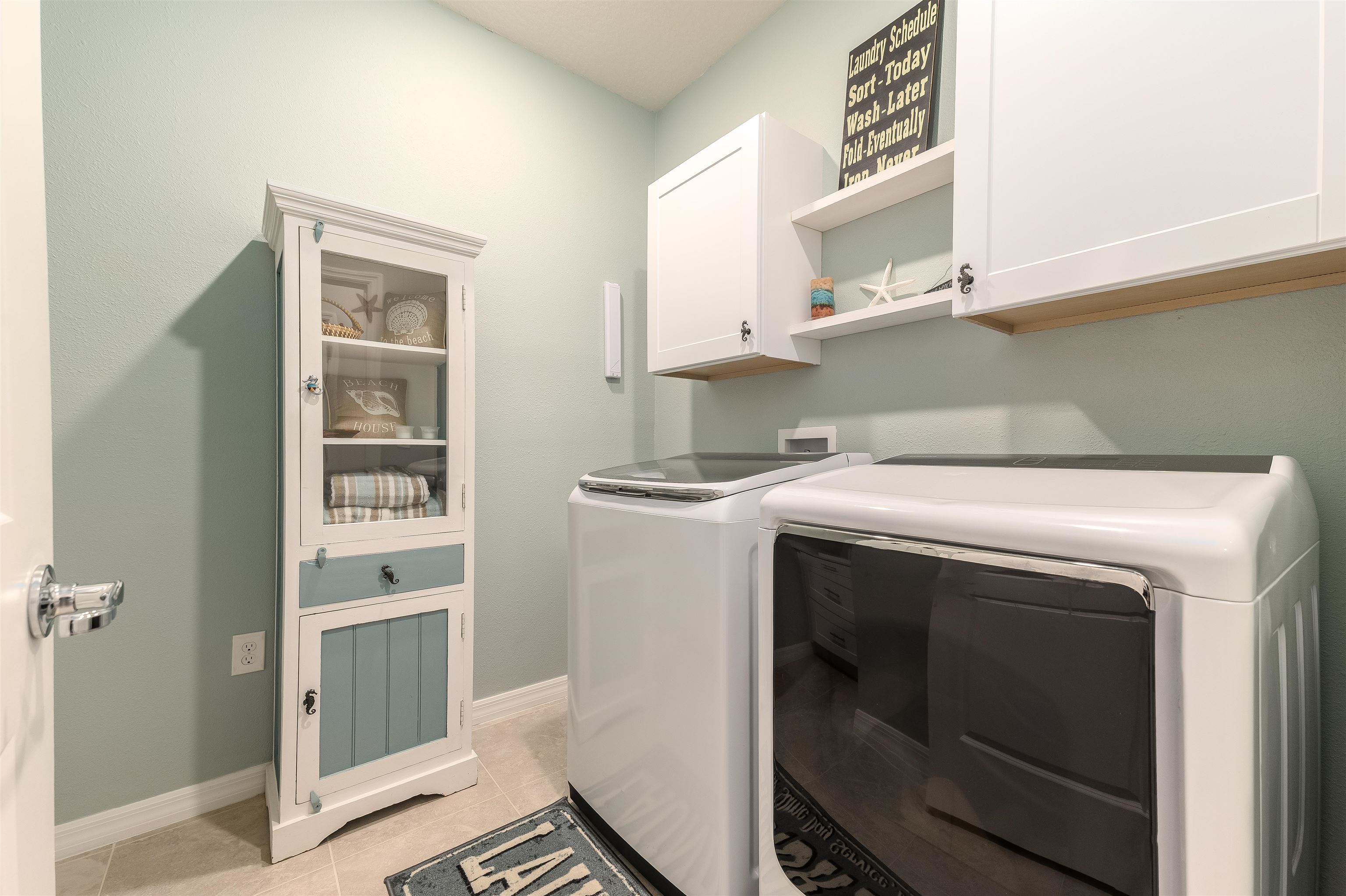 Image 24 of 41 For 760 La Mancha Dr