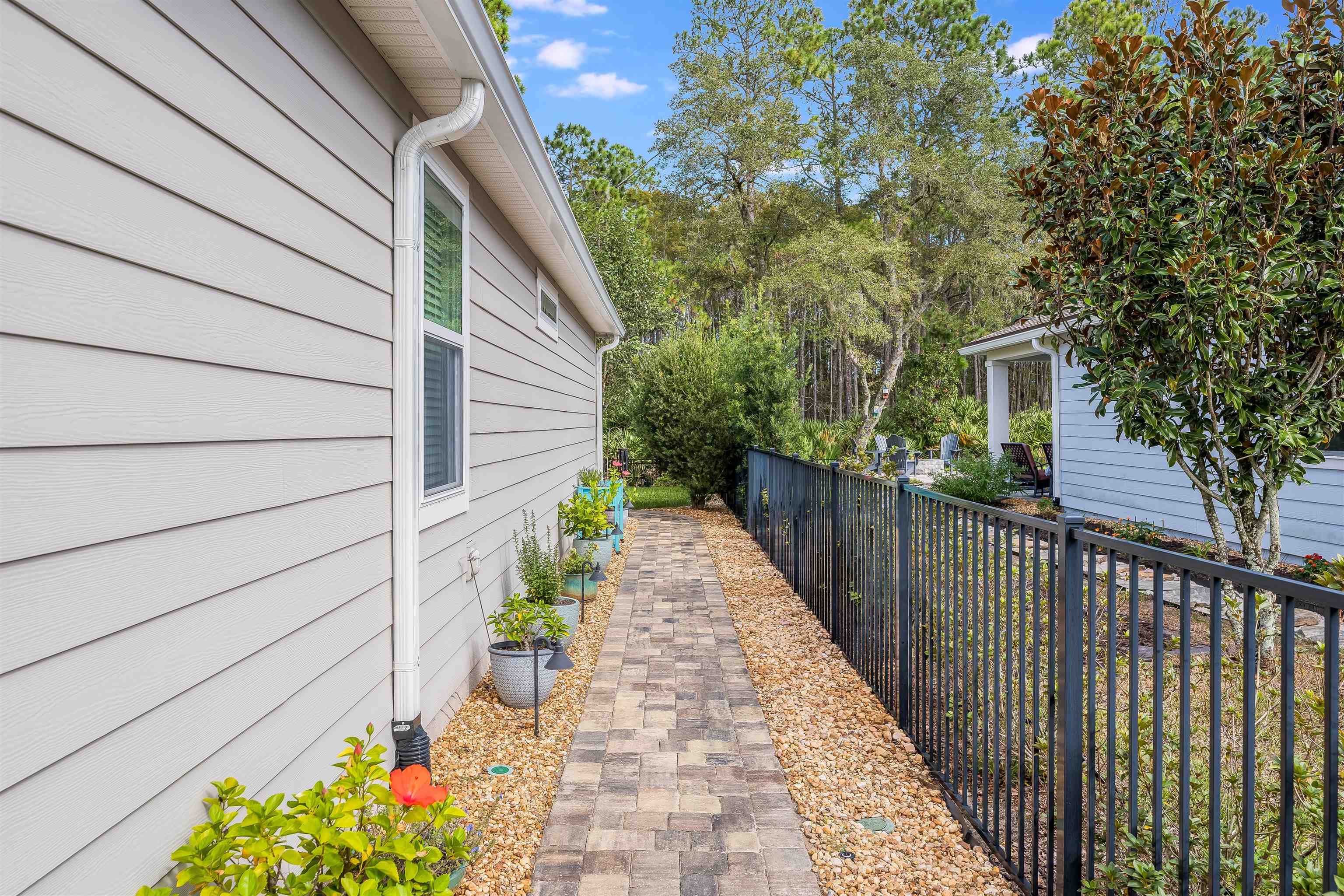 Image 32 of 41 For 760 La Mancha Dr