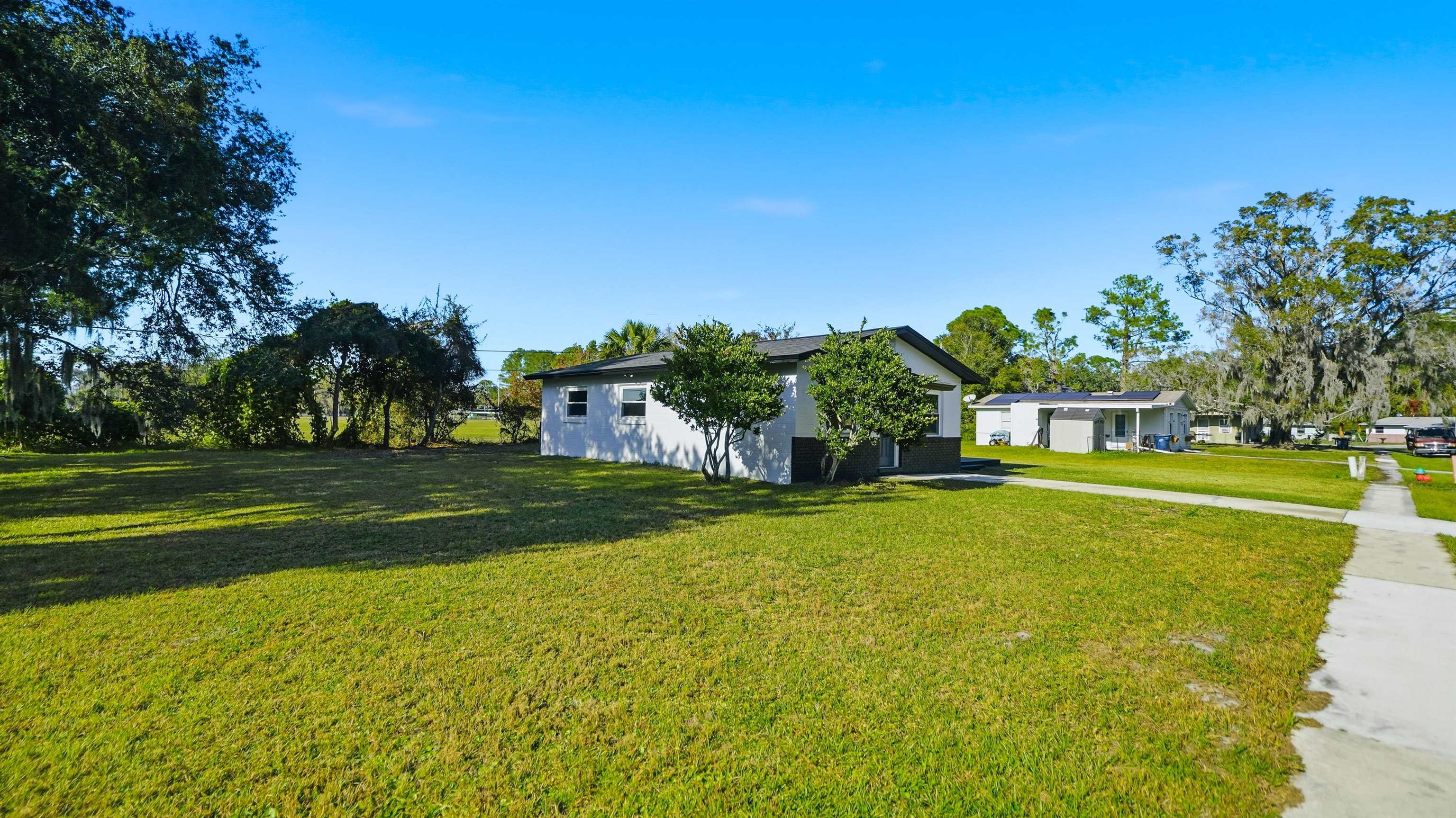 Image 30 of 32 For 811 Hymon Cir