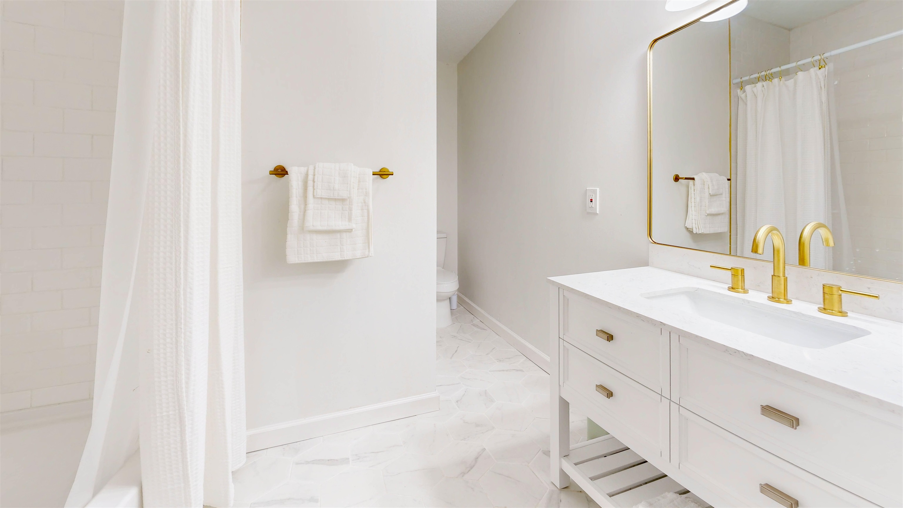 Image 20 of 49 For 10115 County Road 13