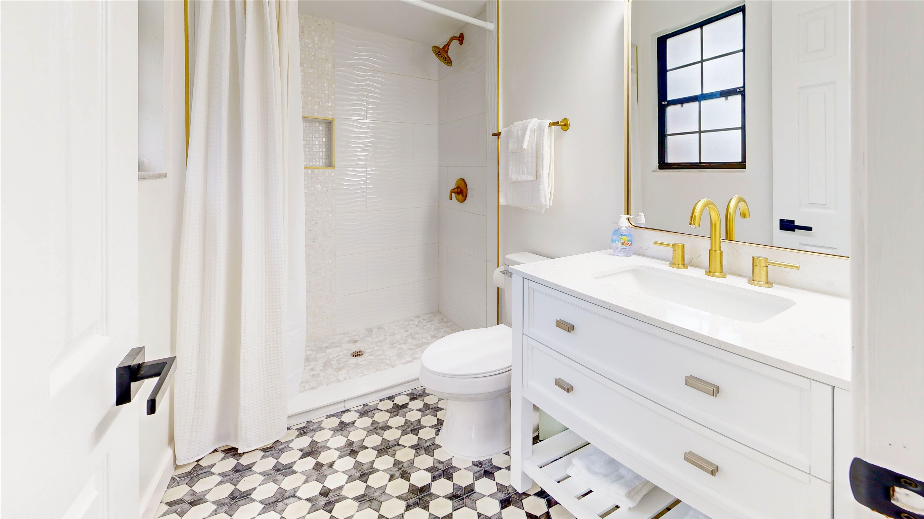 Image 25 of 49 For 10115 County Road 13