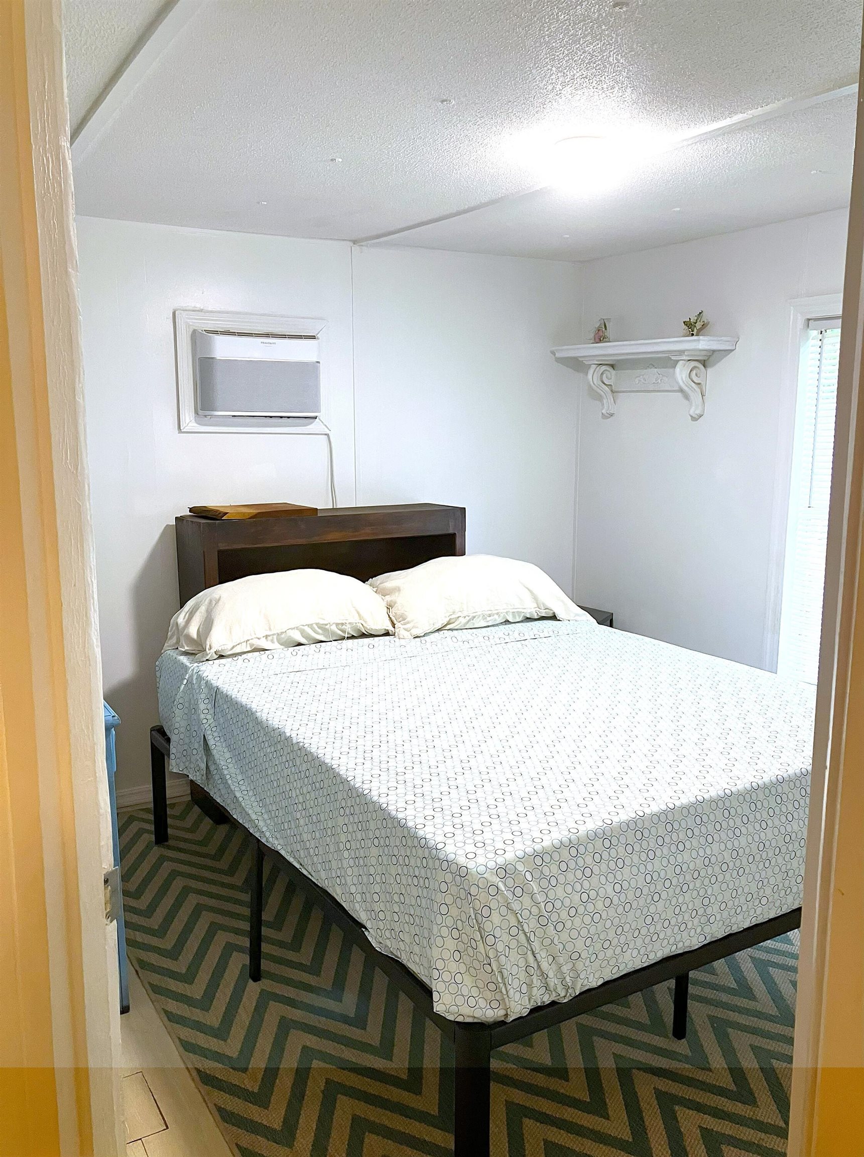 Image 7 of 23 For 1611 Brian Way