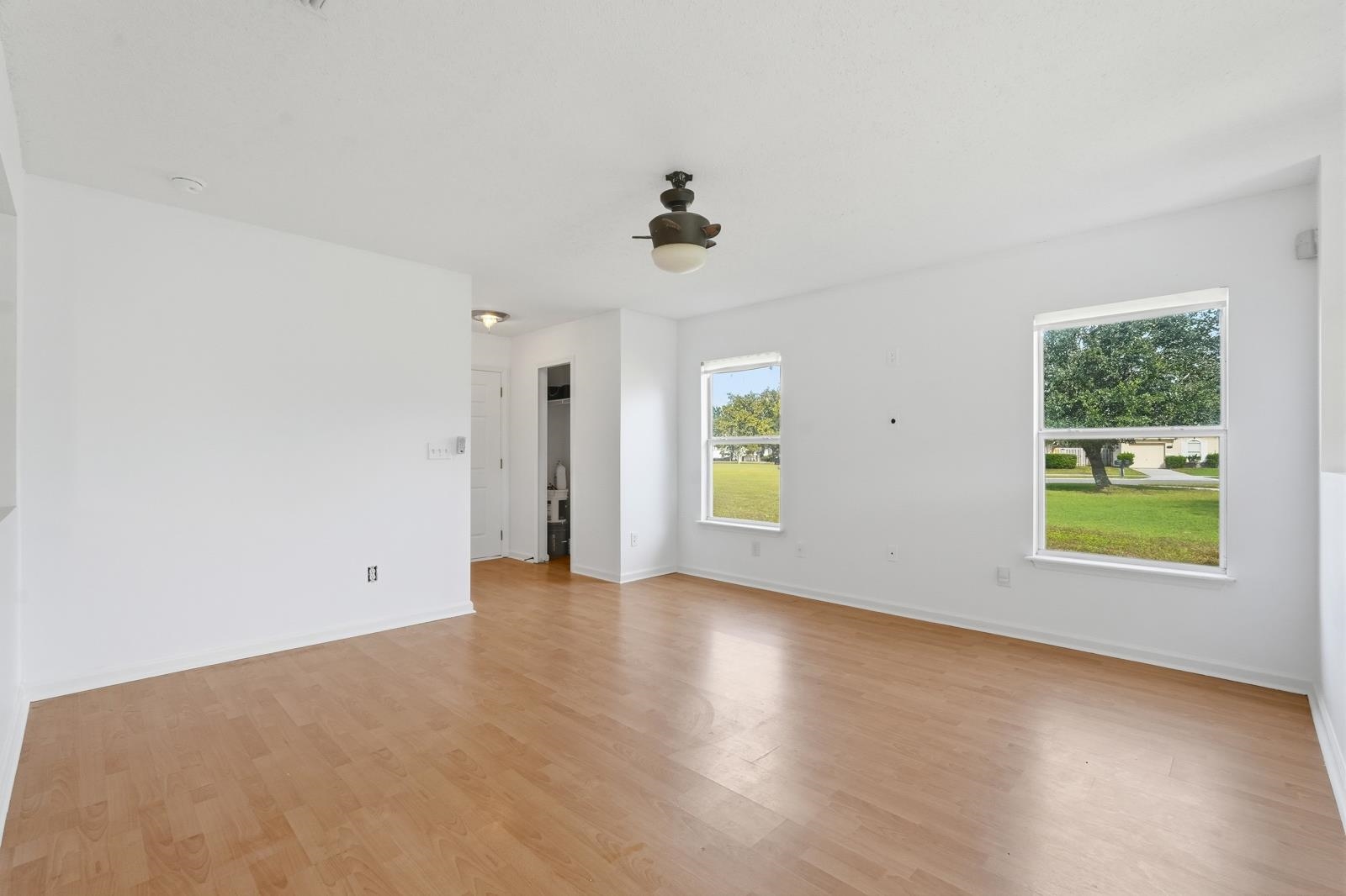 Image 11 of 40 For 907 Wynfield Cir