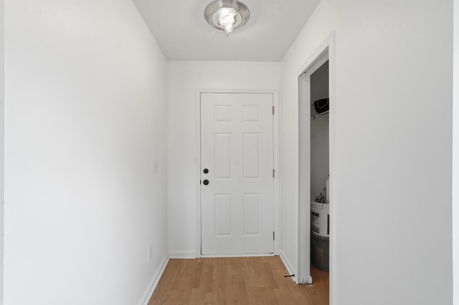 Image 14 of 40 For 907 Wynfield Cir