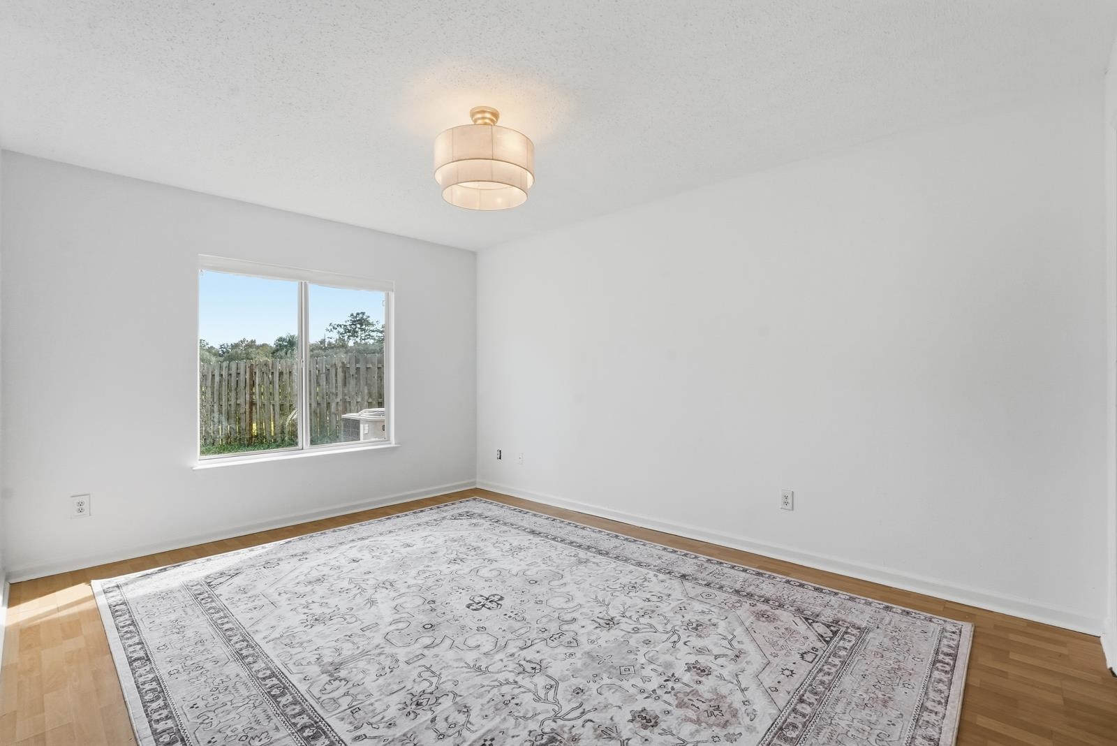 Image 22 of 40 For 907 Wynfield Cir