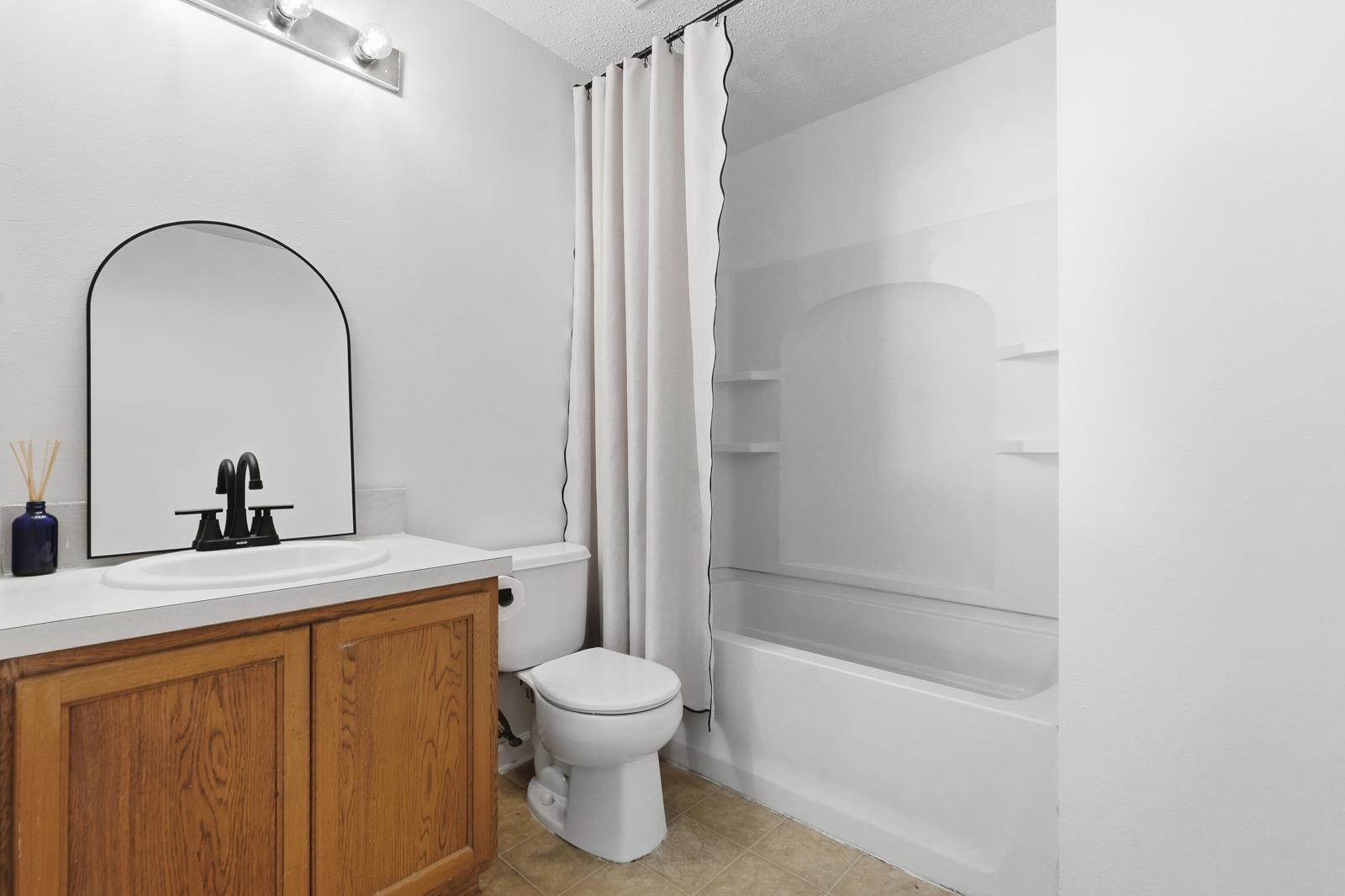 Image 26 of 40 For 907 Wynfield Cir